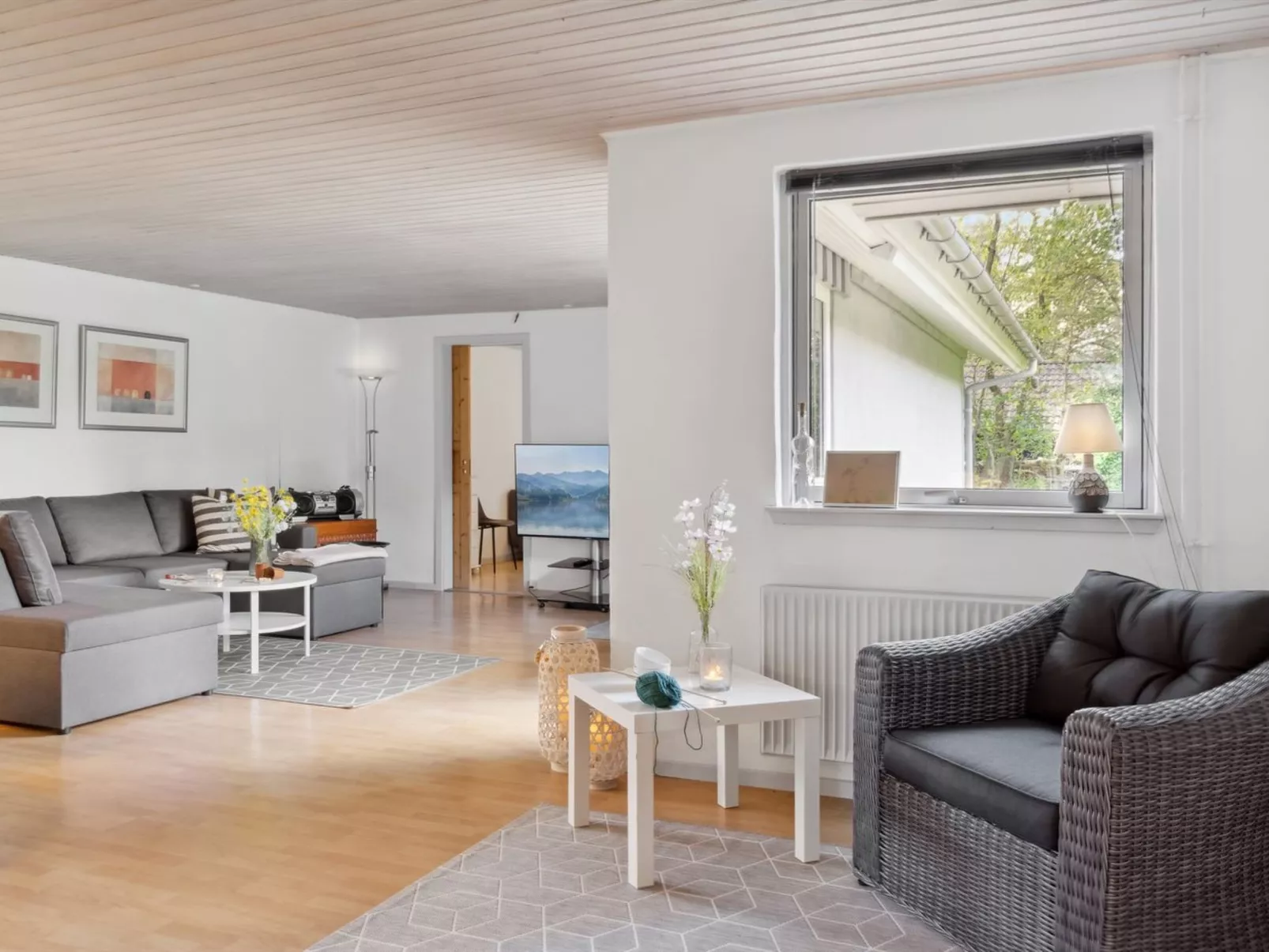 "Uolevi" - 1.3km from the sea-Binnen