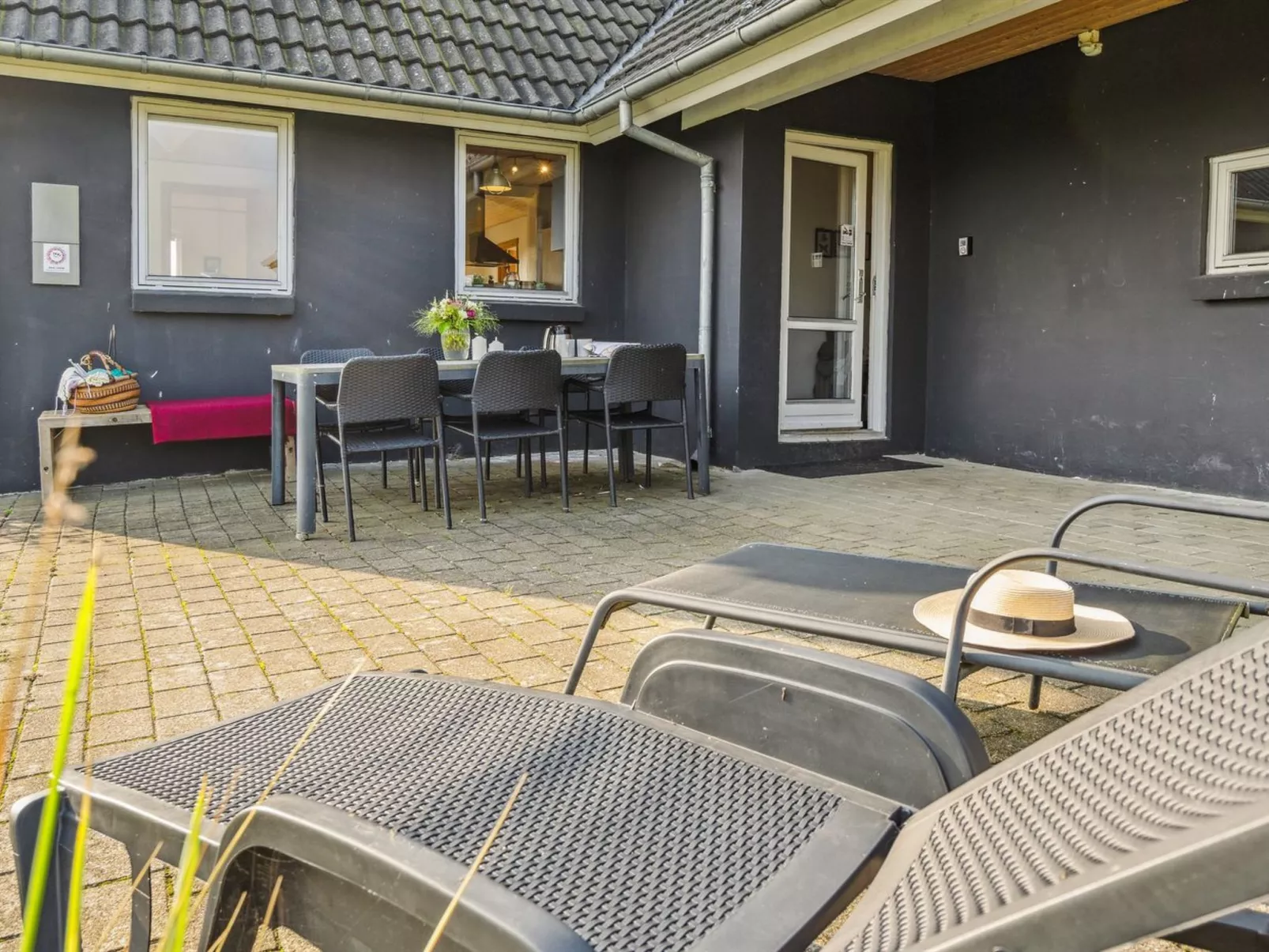 "Cajsa" - 200m from the sea-Buiten