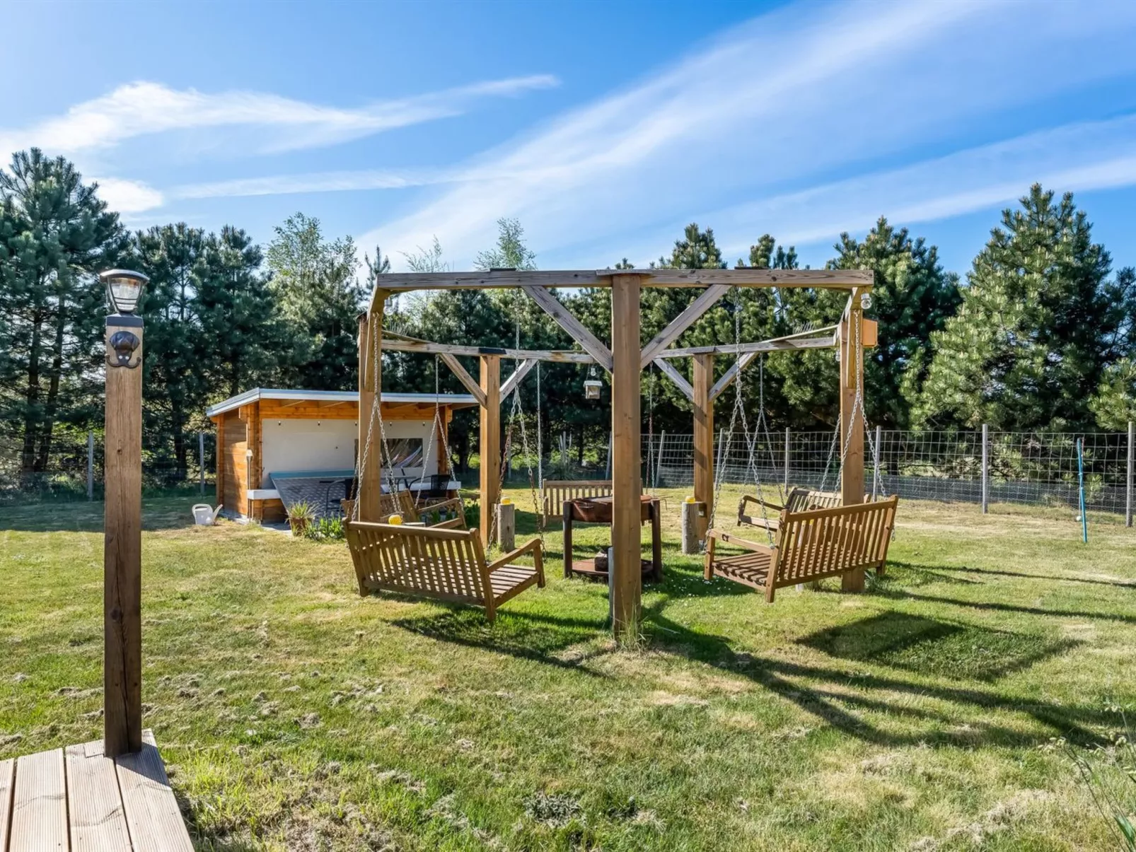 "Vicktoria" - 1.5km from the sea-Buiten