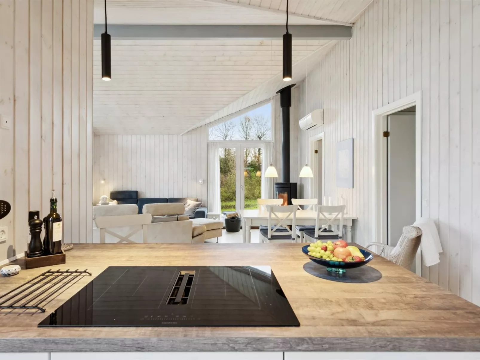 "Harald" - 300m from the sea-Binnen