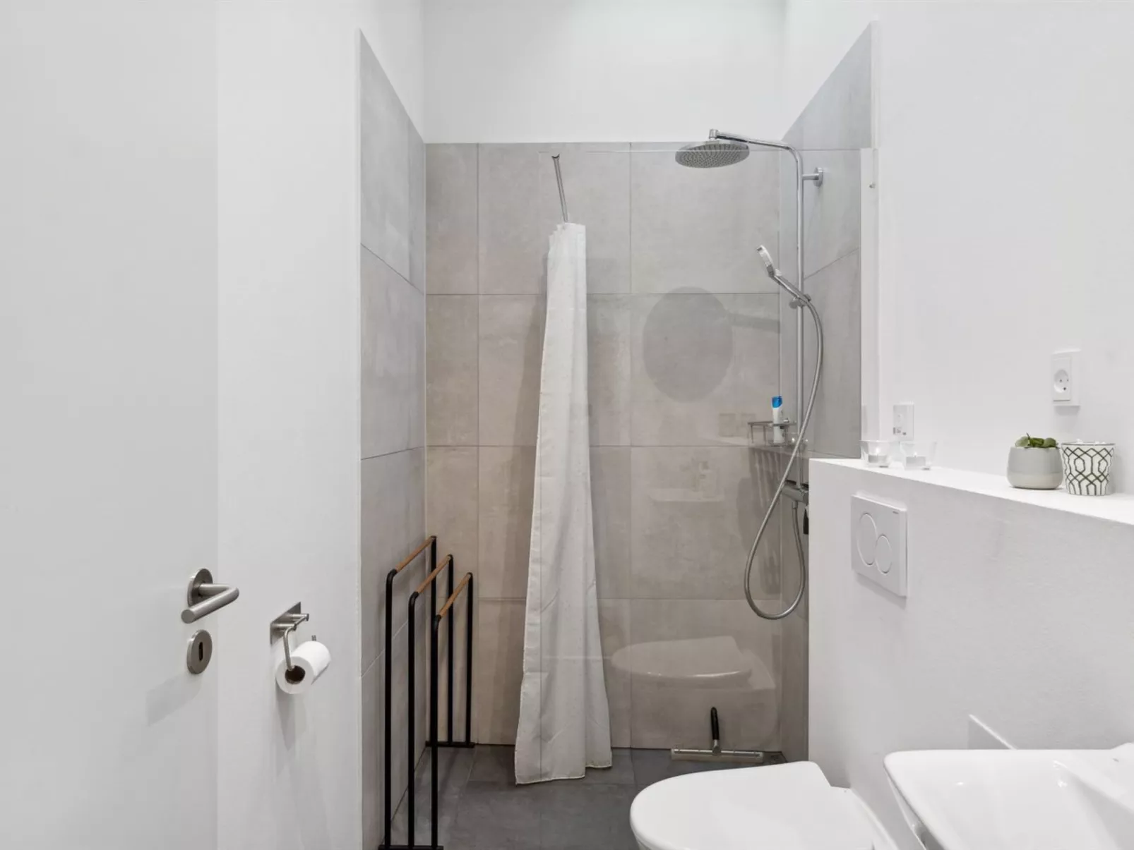 "Tessa" - 1.6km from the sea-Binnen