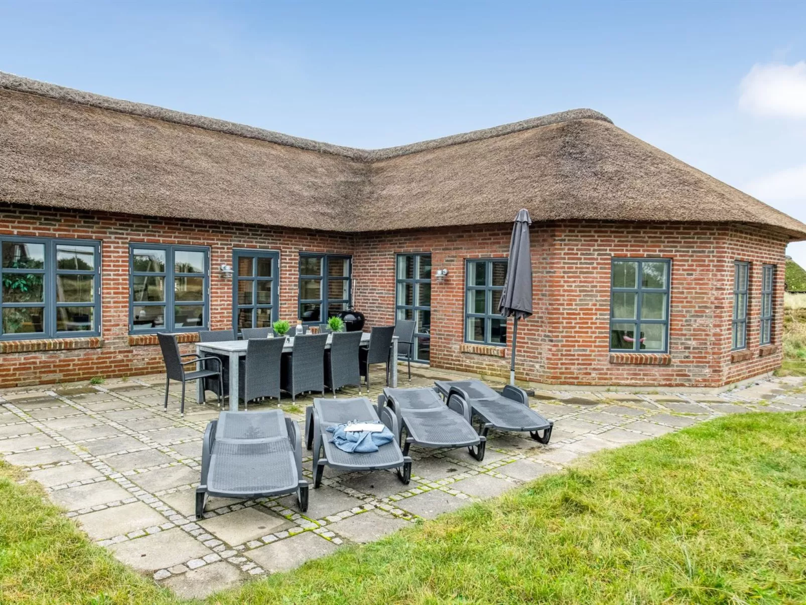 "Axeline" - 300m from the sea-Buiten