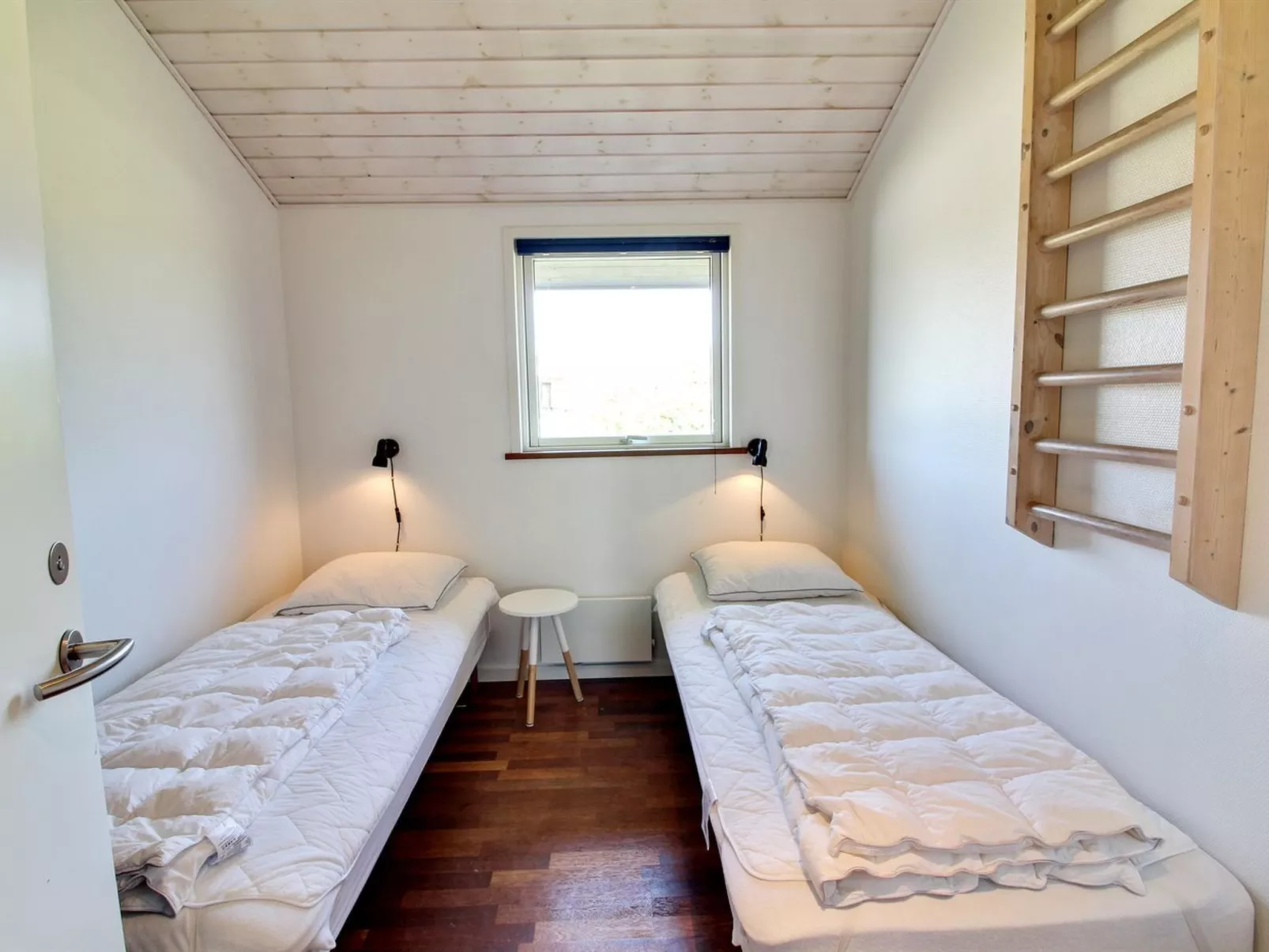 "Thrugils" - 800m from the sea-Binnen