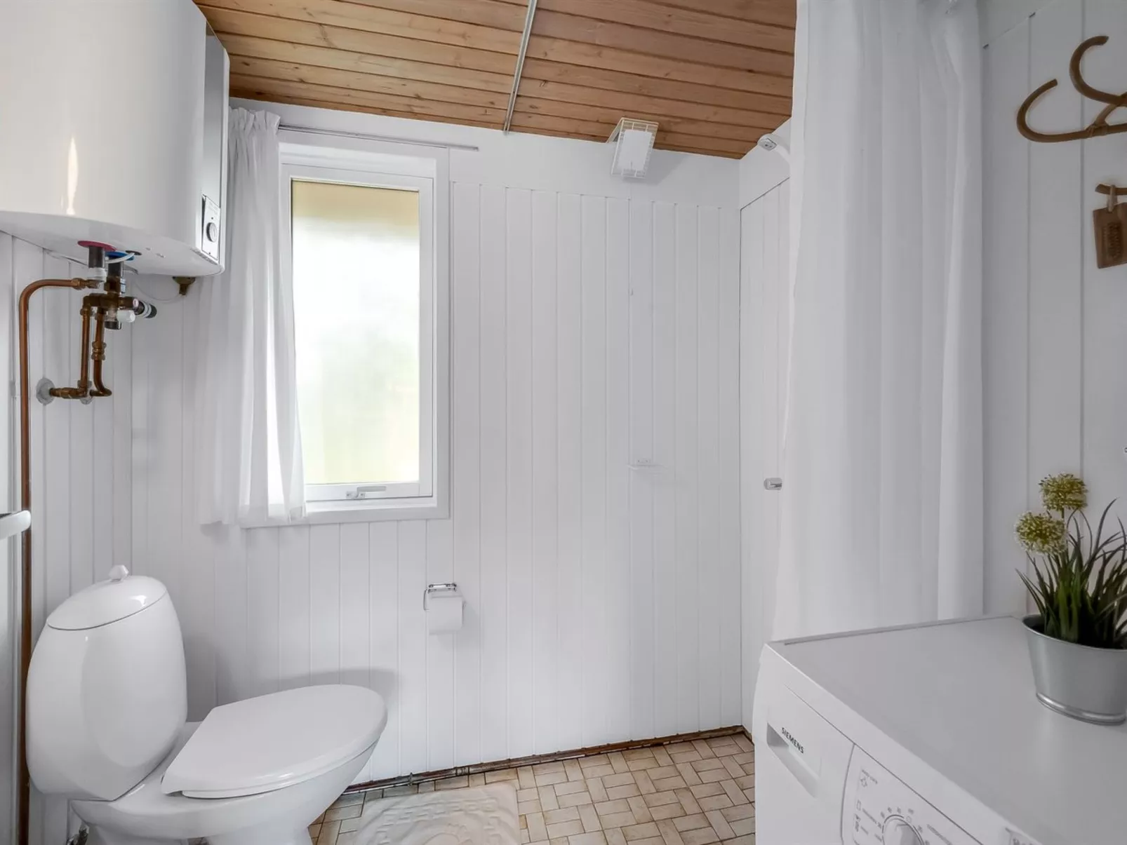 "Sisko" - 800m from the sea-Binnen