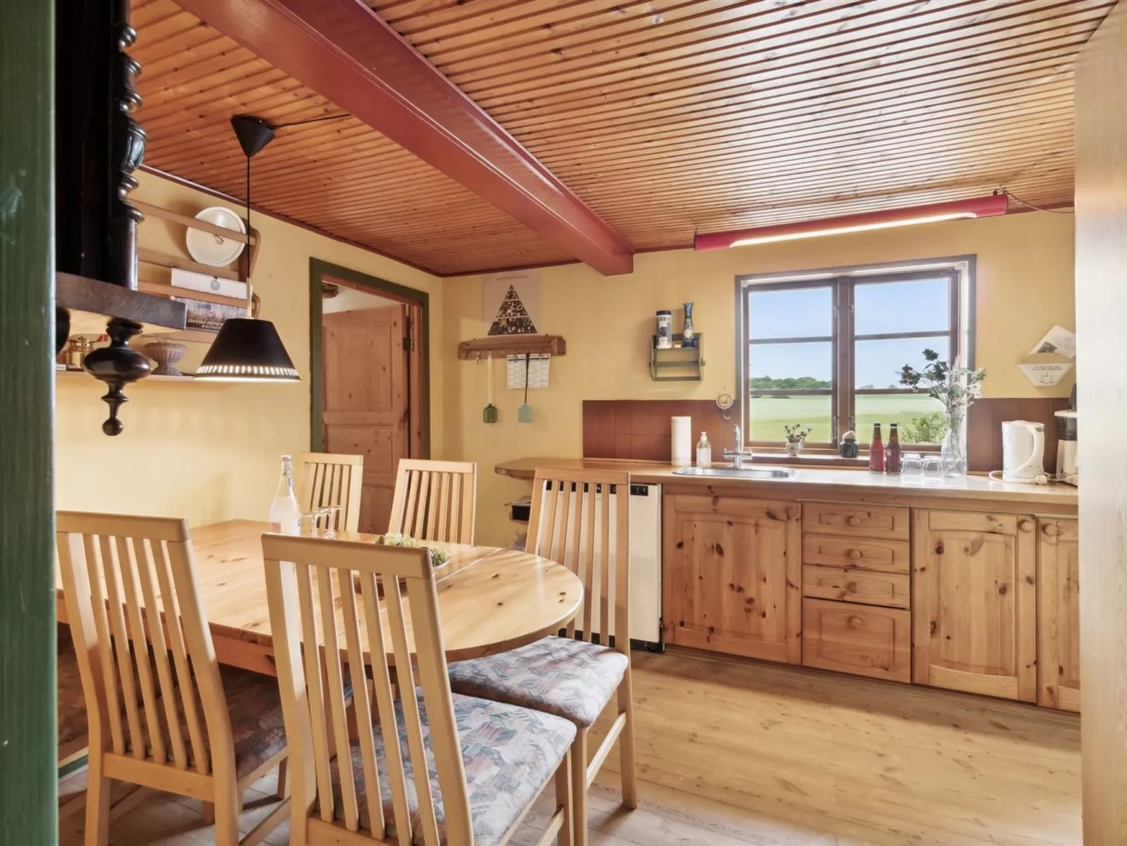 "Helmer" - 3km from the sea-Binnen