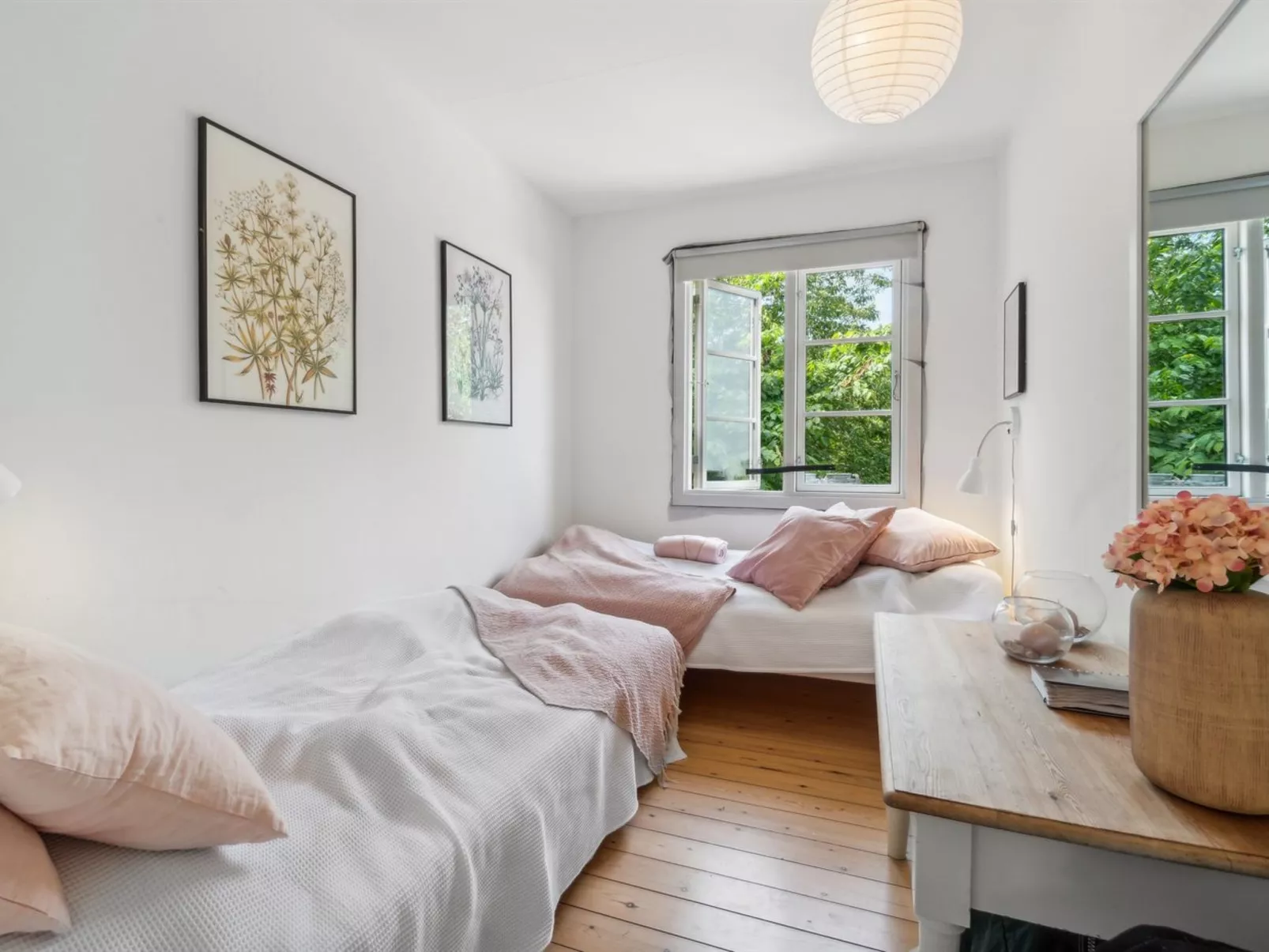 "Yasha" - 200m from the sea-Binnen