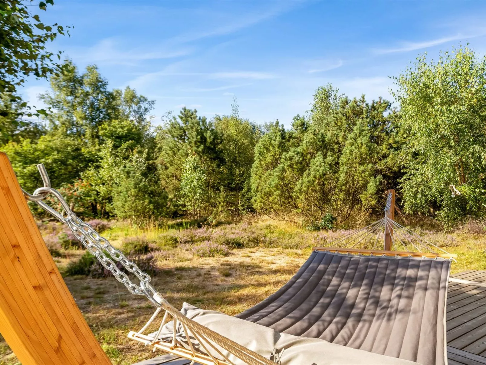 "Guri" - 600m to the fjord-Buiten