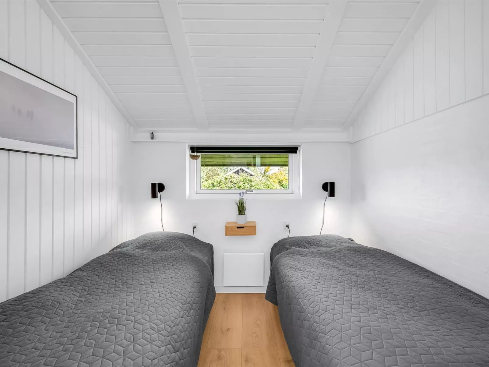 "Tilda" - 900m from the sea-Binnen