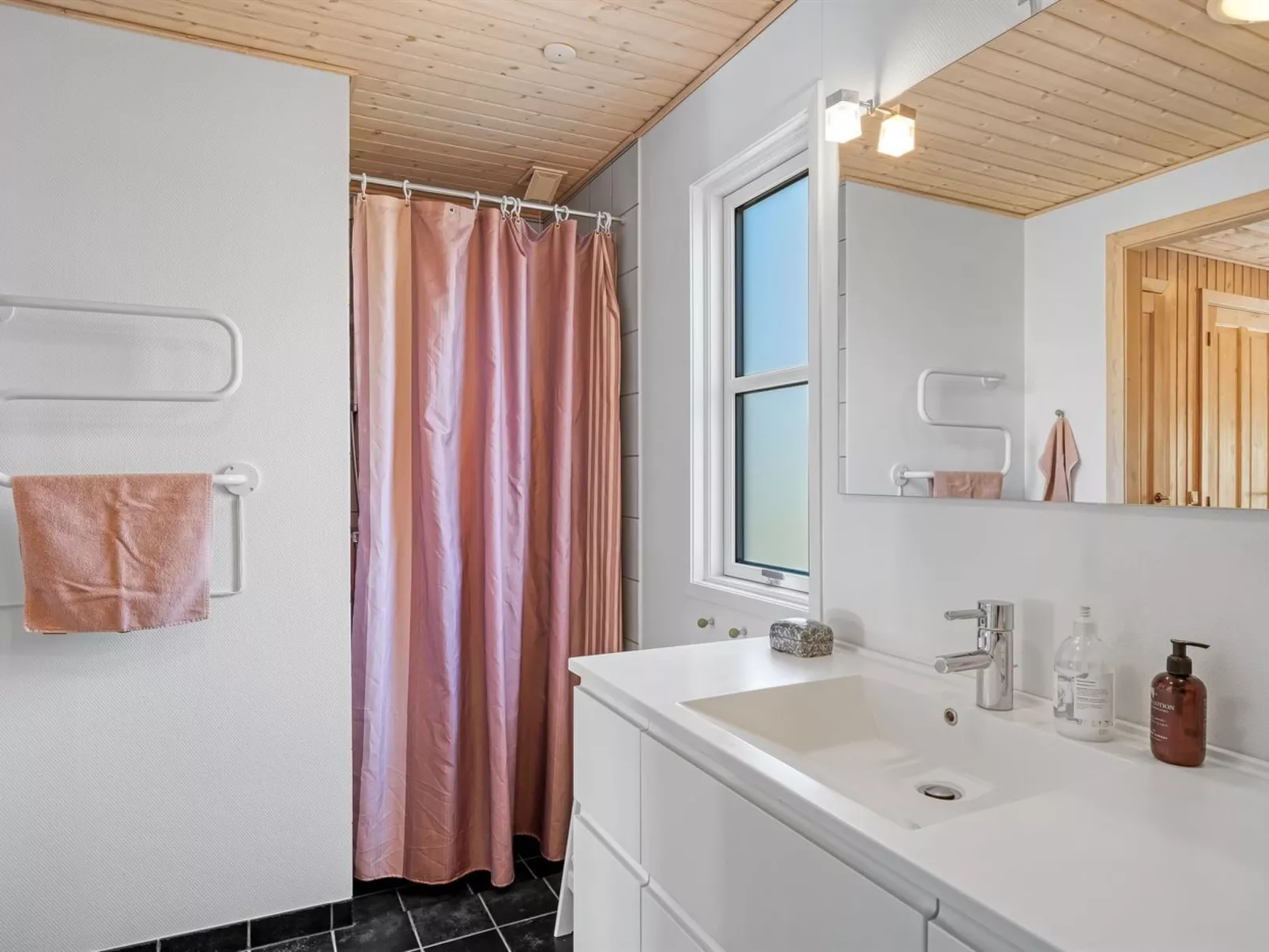 "Andrea" - 1.6km from the sea-Binnen