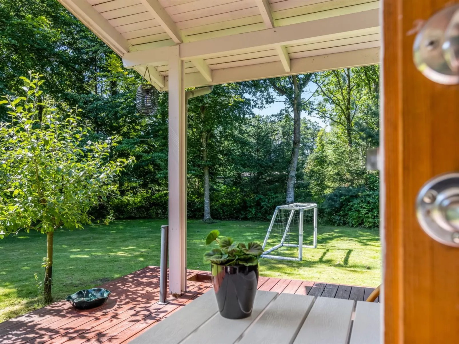 "Sofja" - 175m to the fjord-Buiten