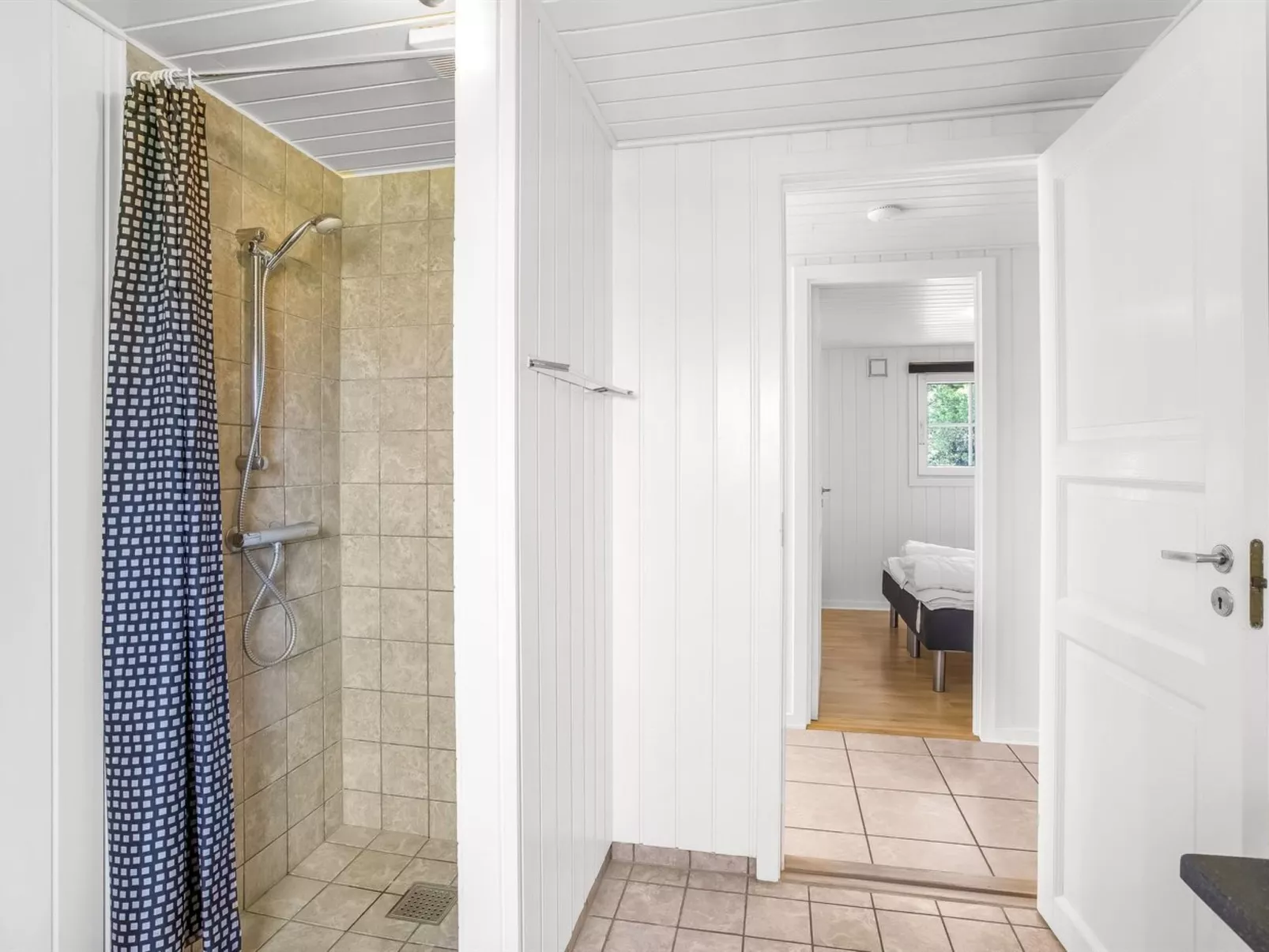 "Joseline" - 1.8km from the sea-Binnen