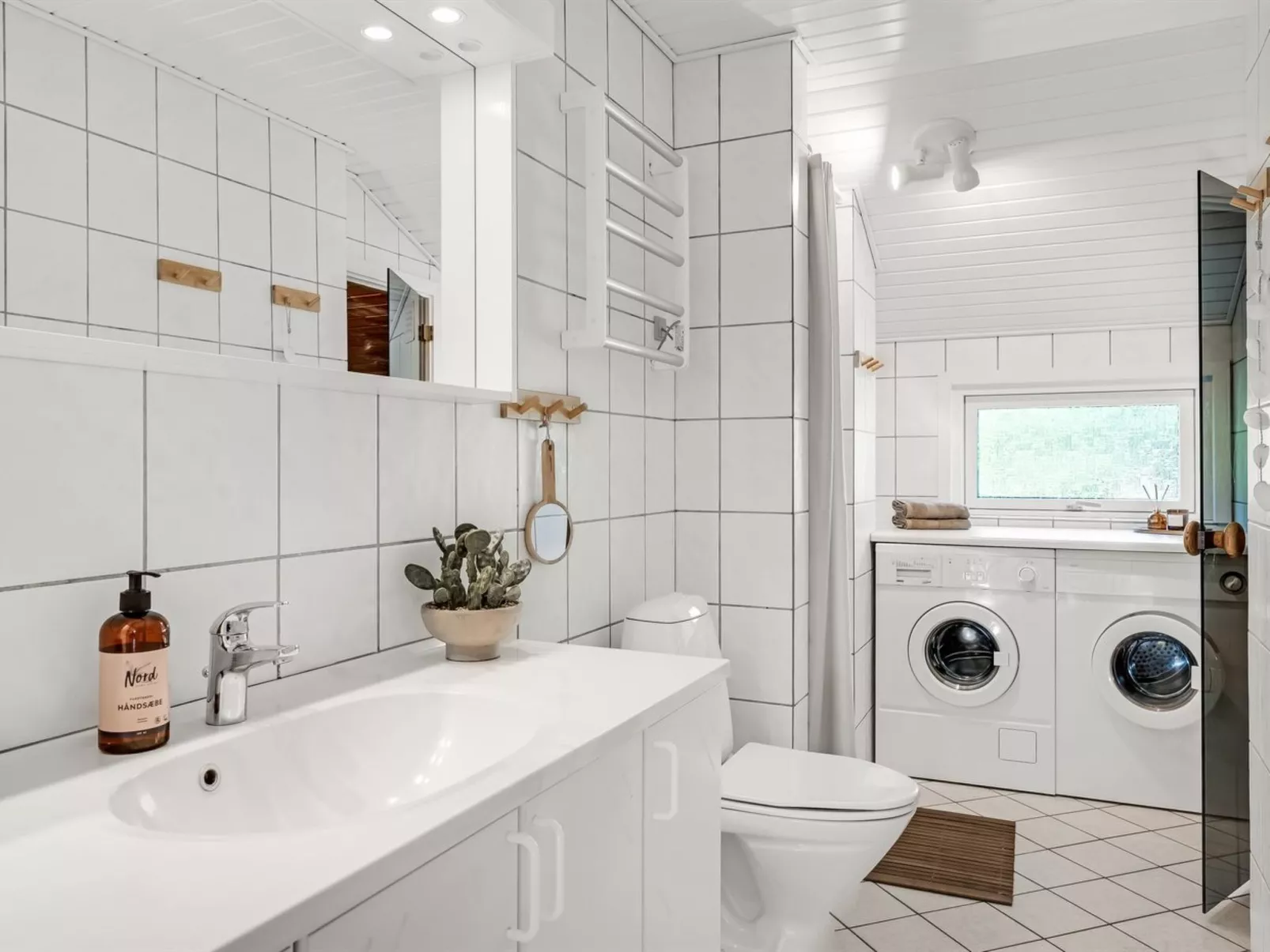 "Yngvy" - 1.3km from the sea-Binnen