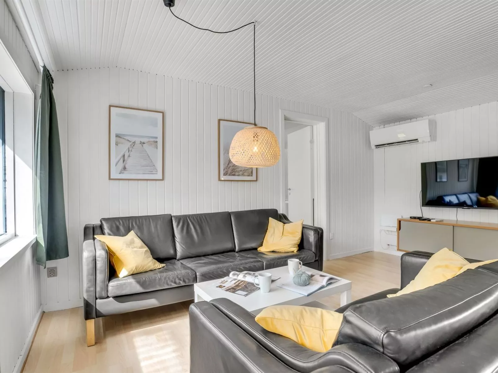 "Annastasia" - 400m from the sea-Binnen