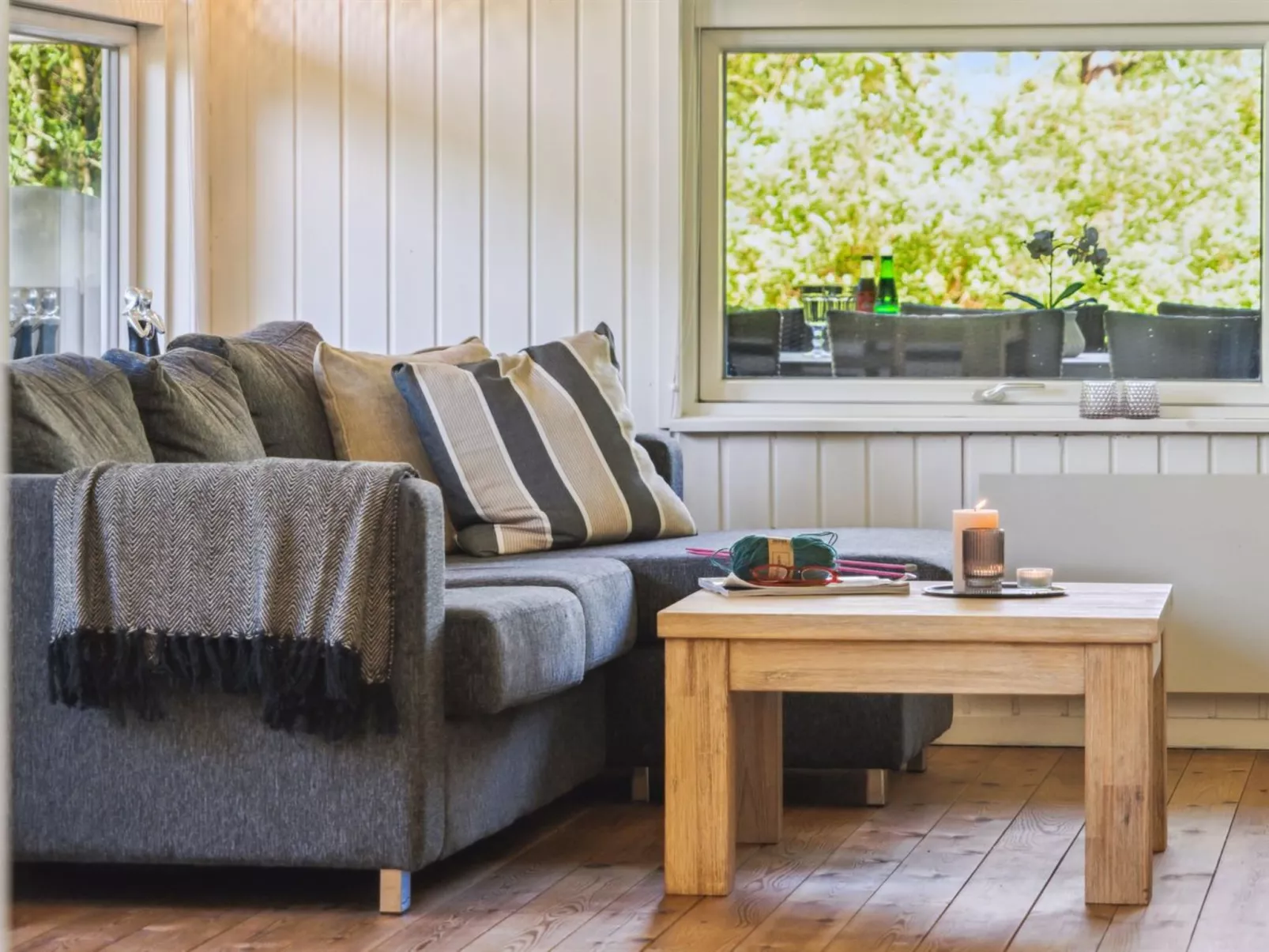 "Aldina" - 400m to the fjord-Binnen