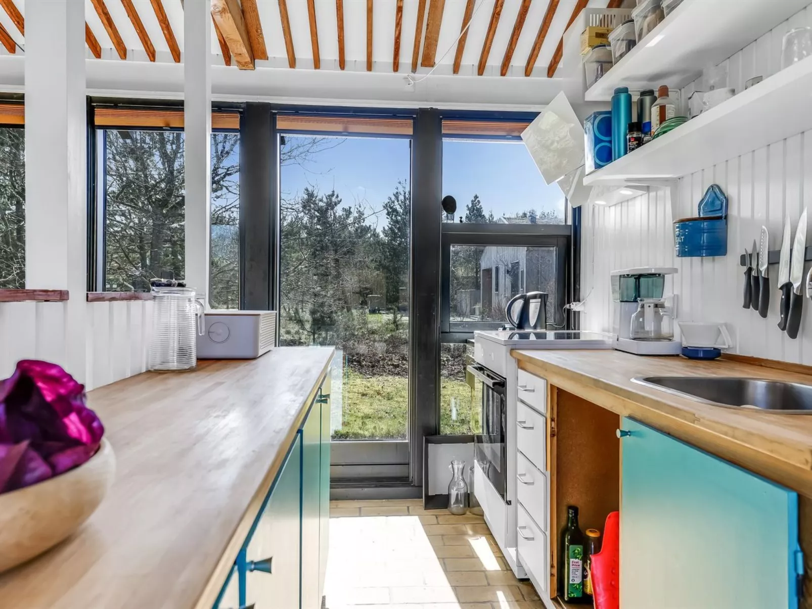 "Amarie" - 1km from the sea-Binnen