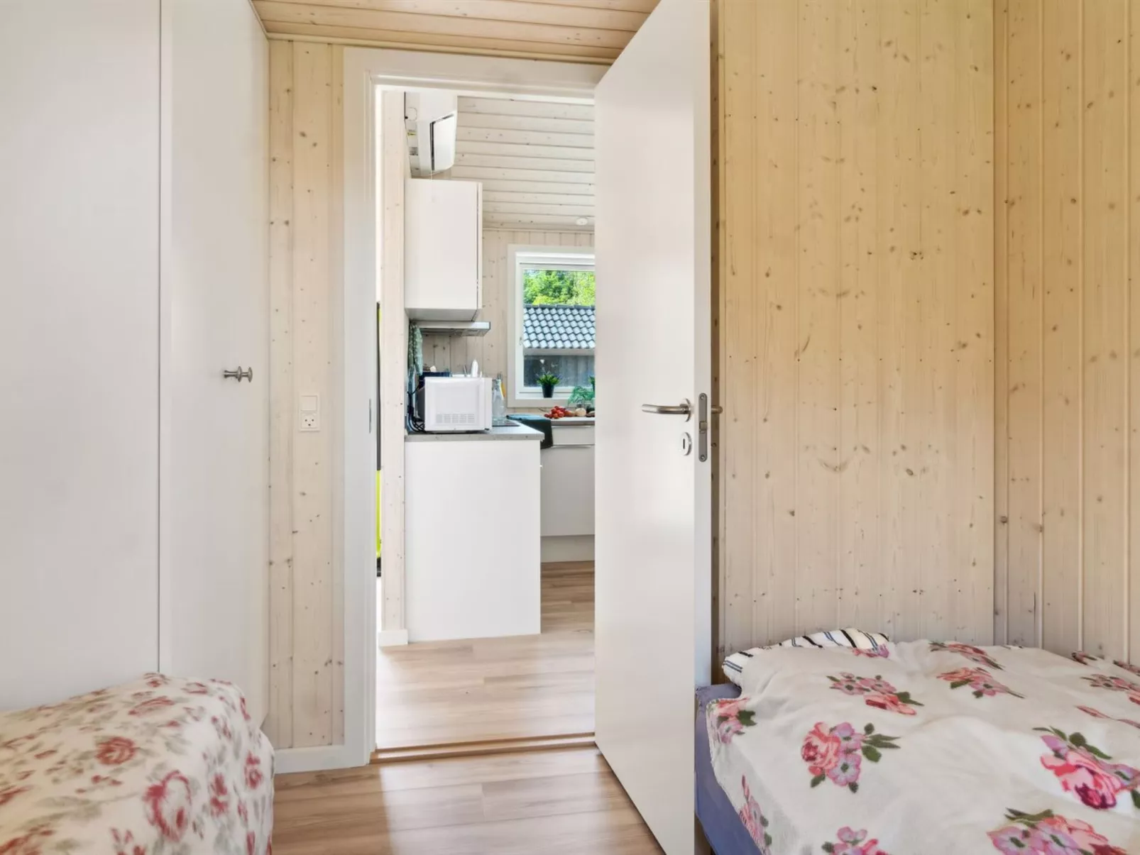 "Vojdan" - 600m from the sea-Binnen