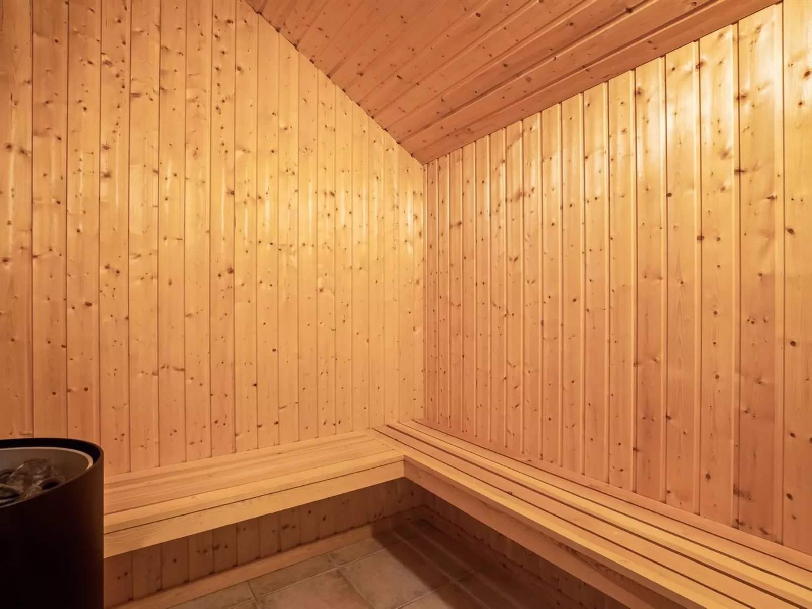 "Gudlaug" - 1km from the sea-Binnen