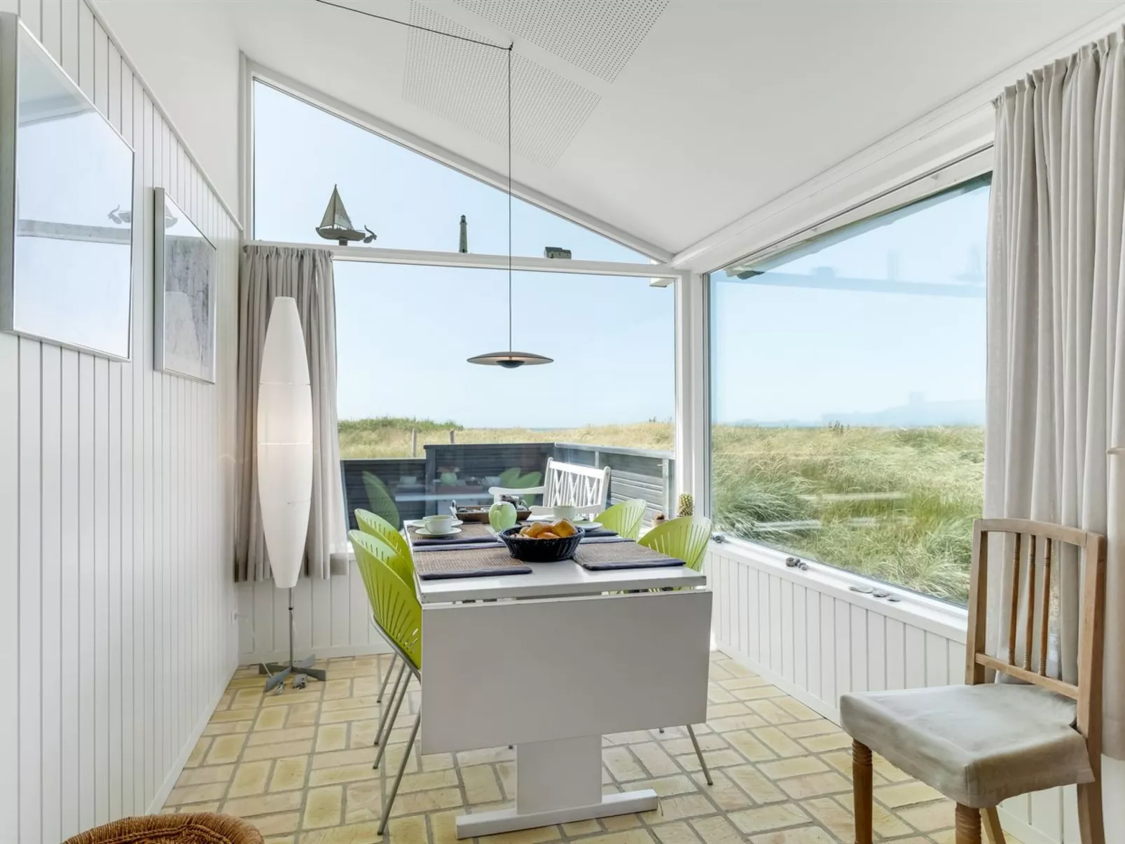 "Zina" - 50m from the sea-Binnen