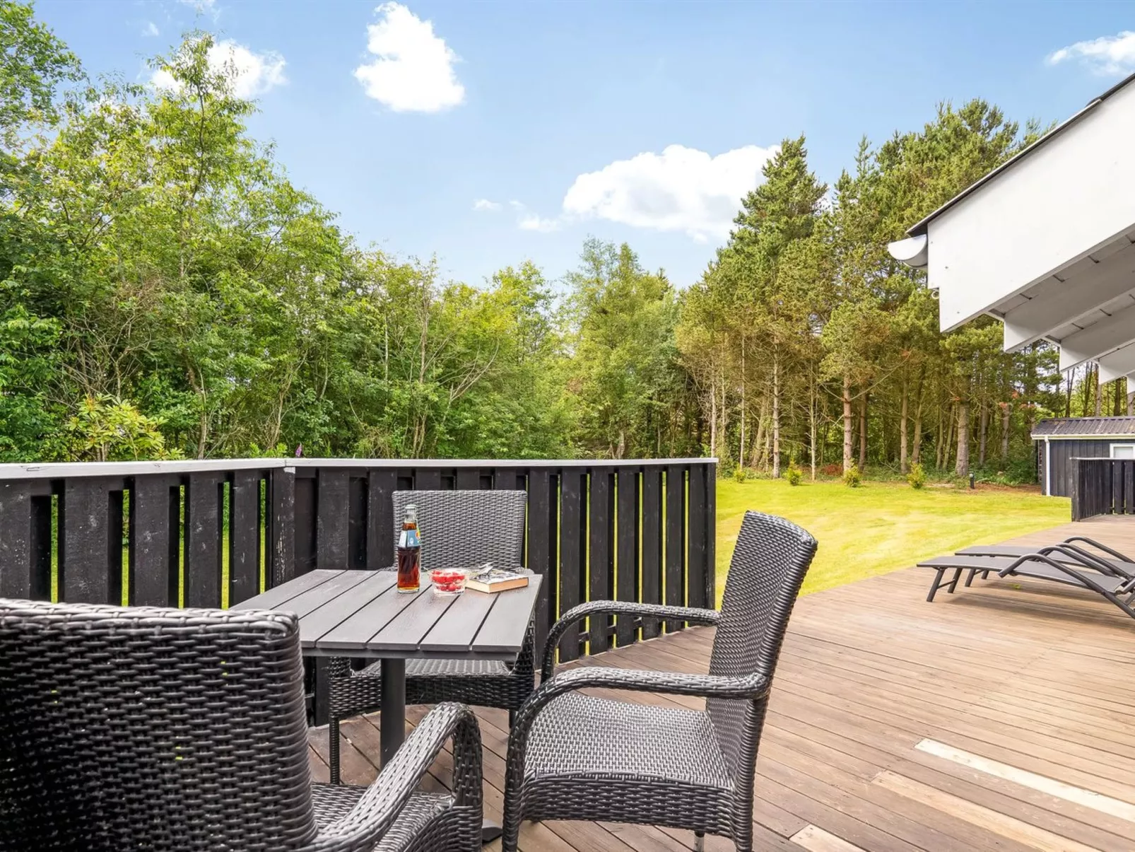 "Amundi" - 500m from the sea-Buiten