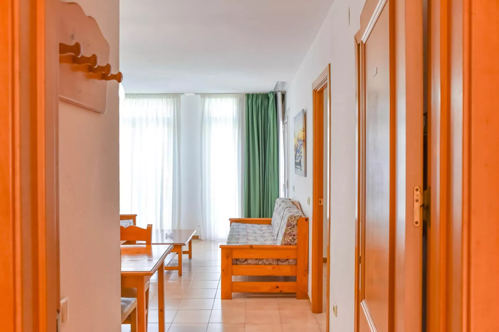 APARTAMENTOS COMTE D'EMPURIES B24-Woonkamer