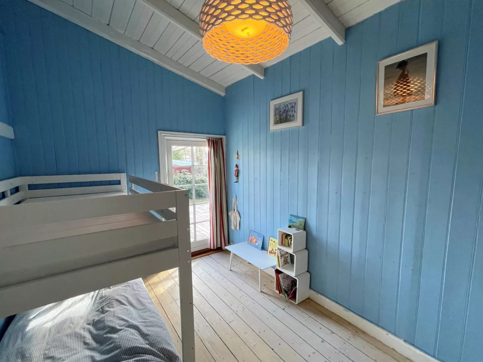 "Galathea" - 175m from the sea-Binnen