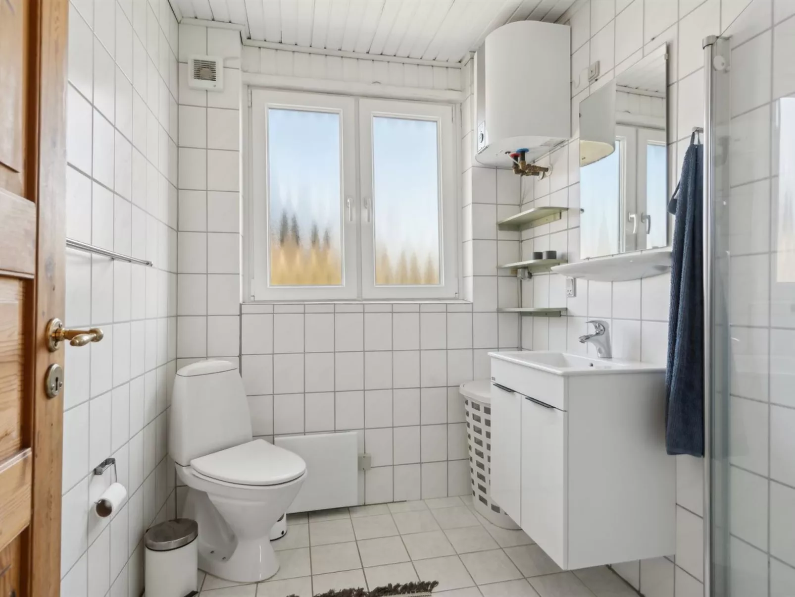 "Vemund" - 500m from the sea-Binnen