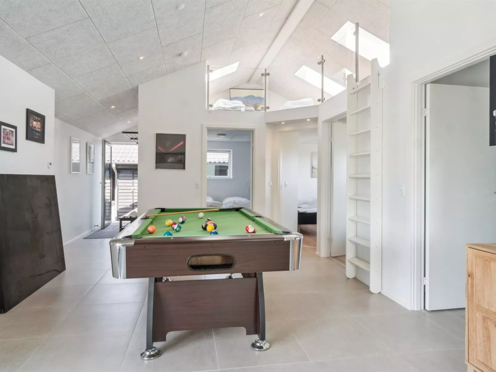 "Christian" - 600m from the sea-Binnen