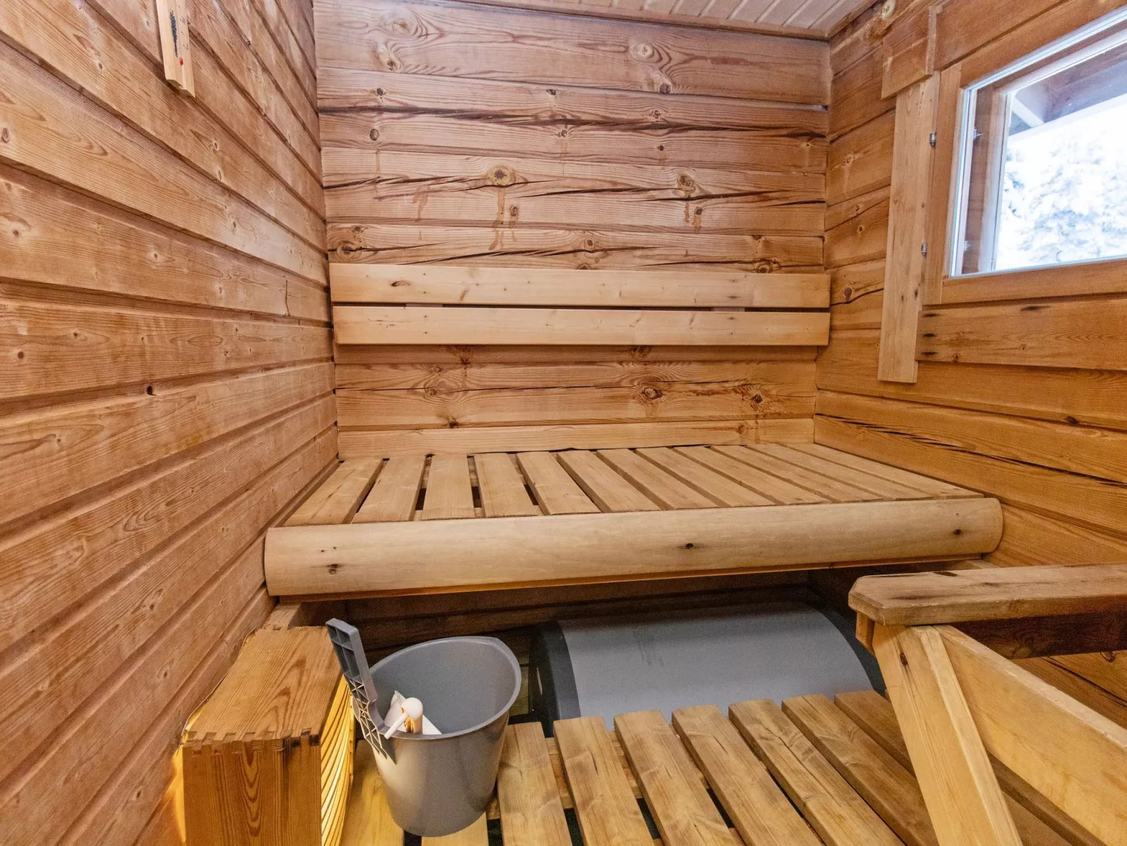 Ressipysäkki 1-Binnen