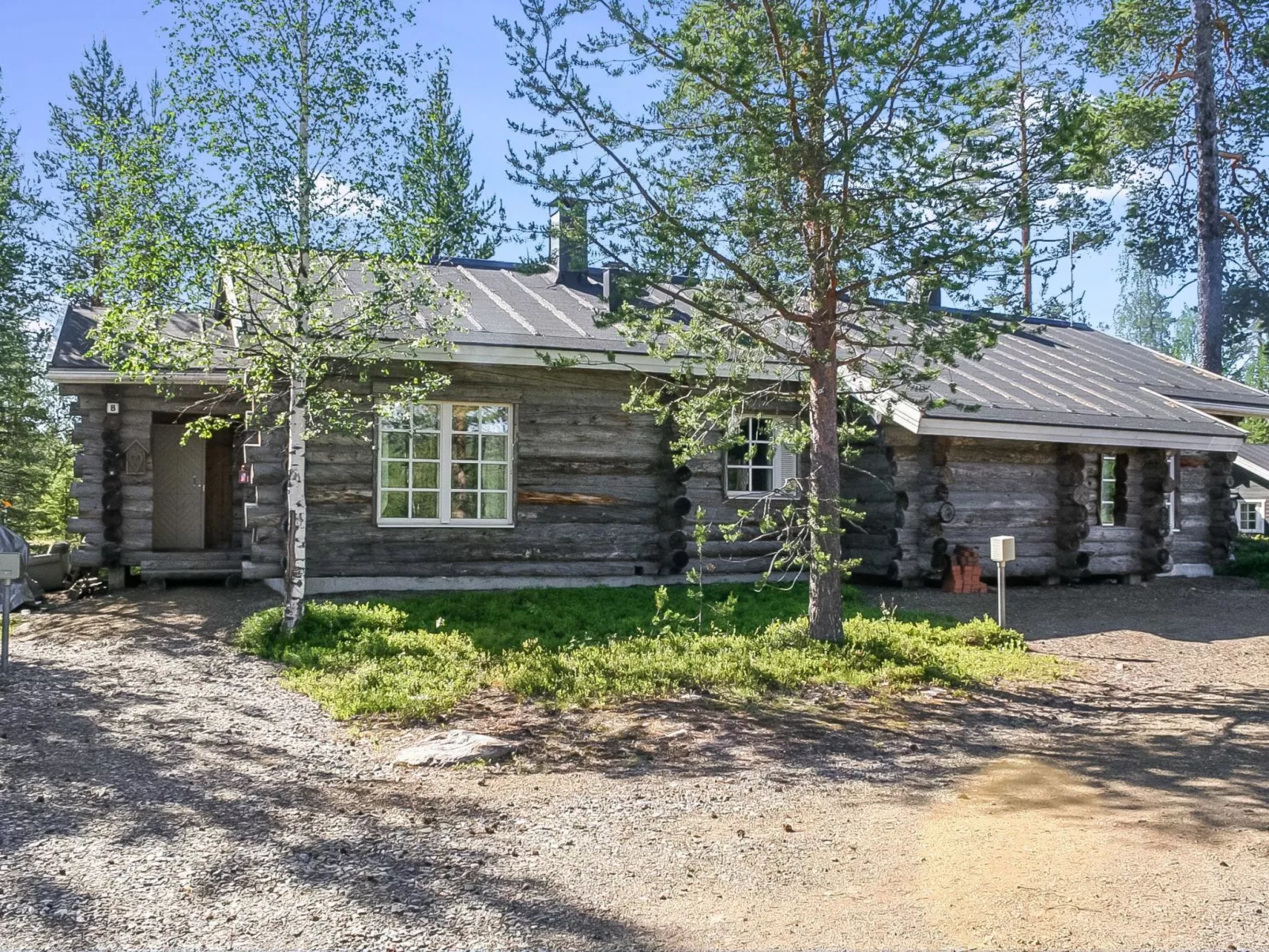 Lomaylläs a 13 / hotellintie 1 a-Binnen