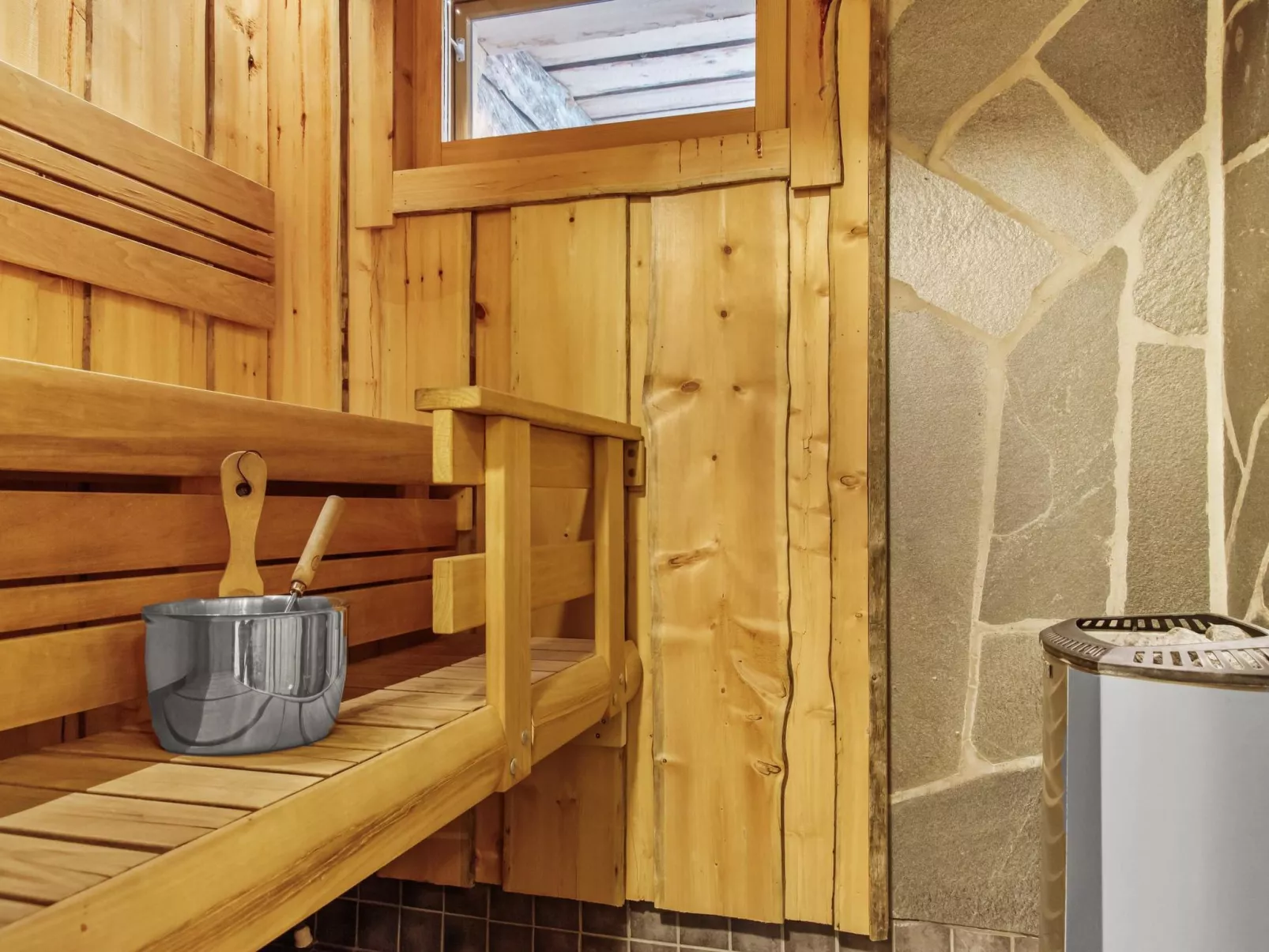 Luostakka pieni-Binnen