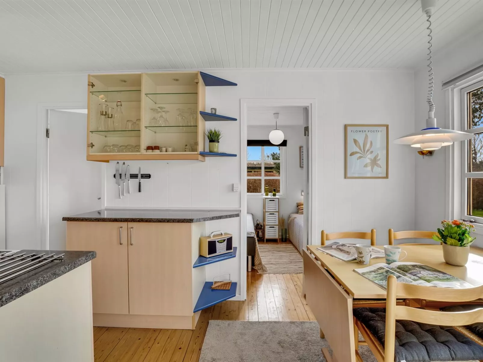 "Andrine" - 100m from the sea-Binnen