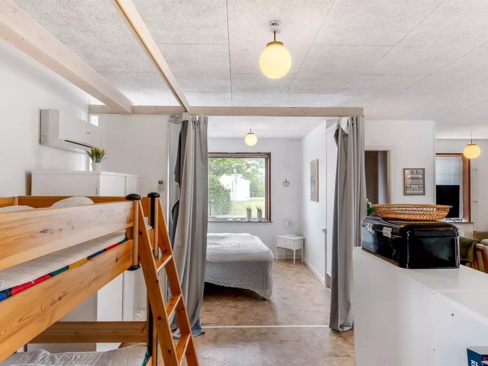 "Jantje" - 200m from the sea-Binnen