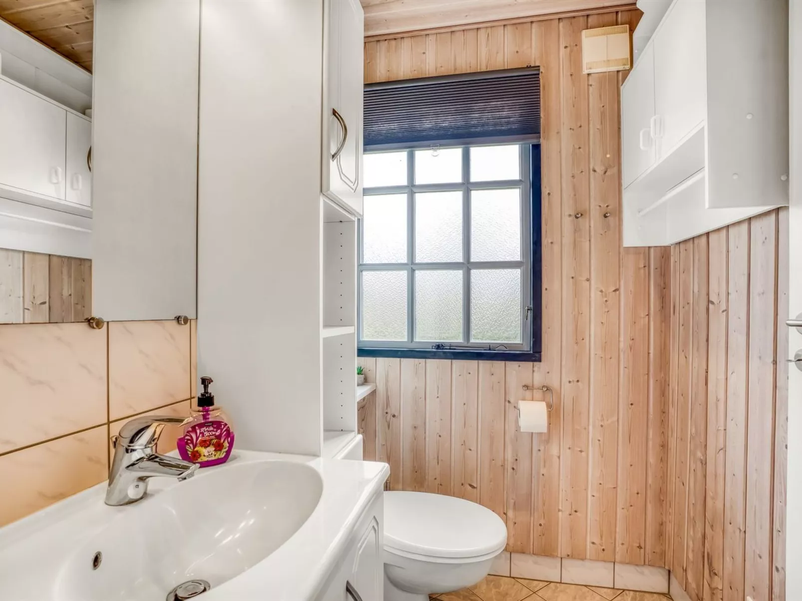 "Thorir" - 500m from the sea-Binnen