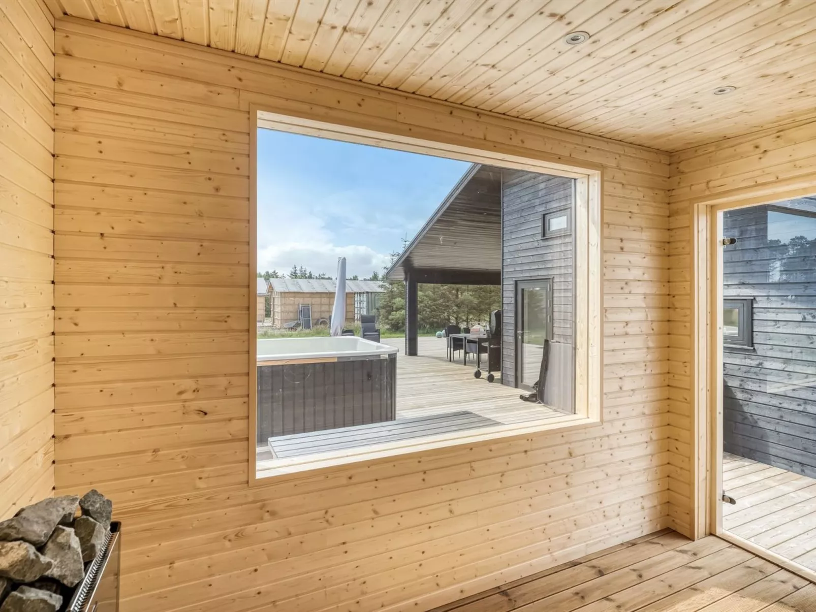 "Mads" - 700m from the sea-Binnen