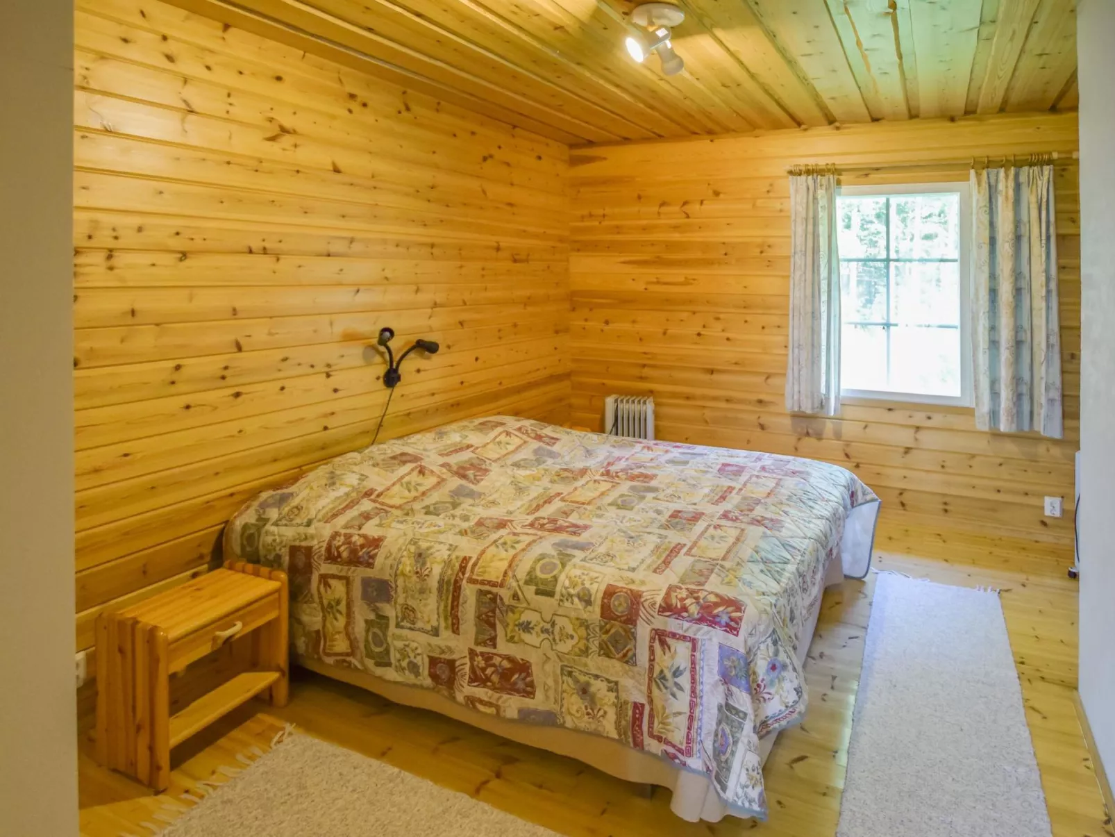 Sieralahden lomakylä, mökki 2-Binnen