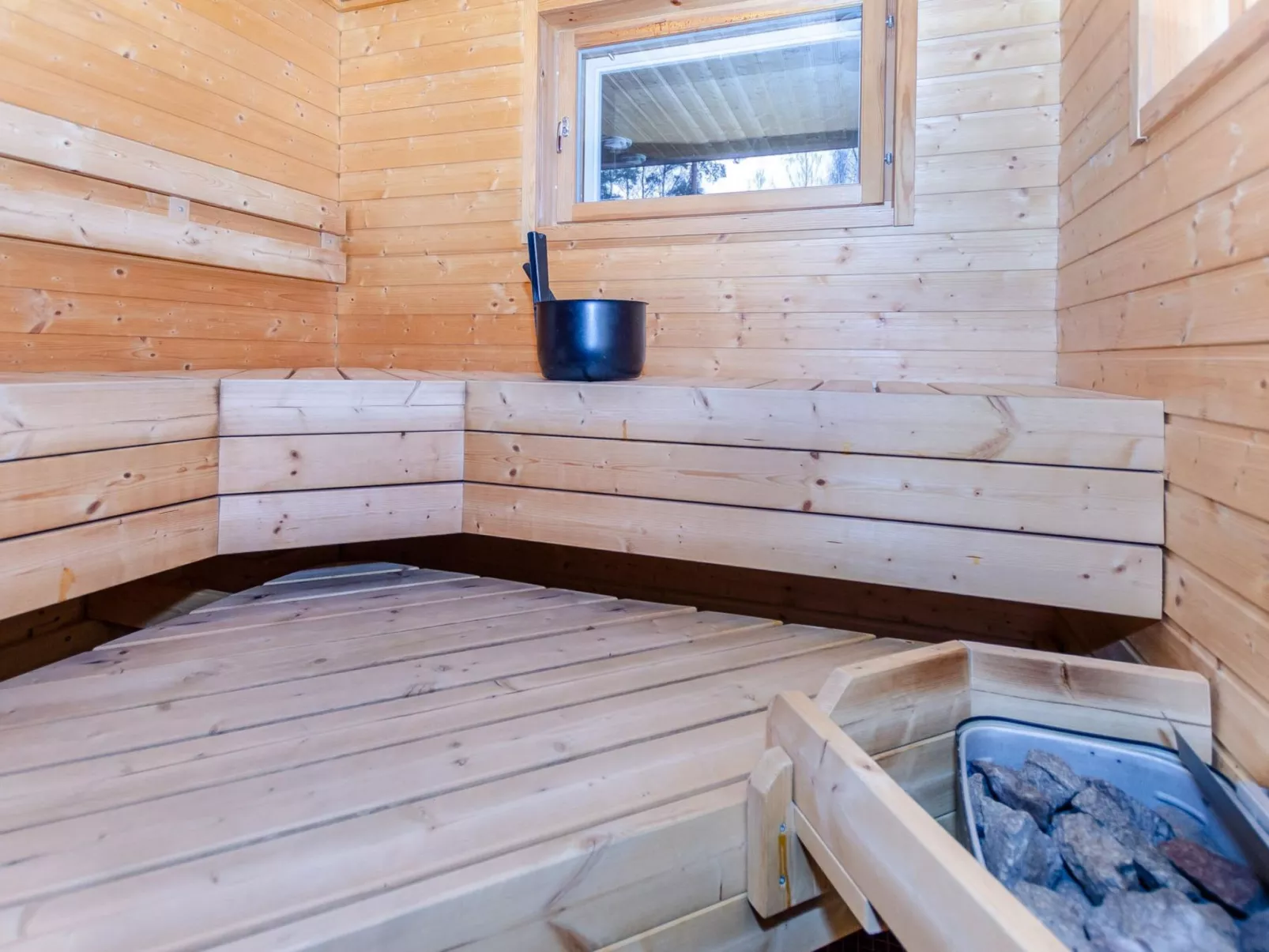 Kolin mesikämmen-Binnen