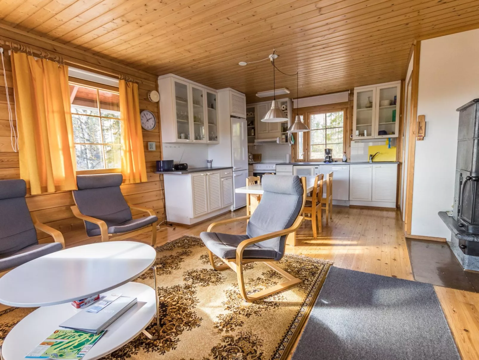 Alppikylä 1a paritalo-Binnen