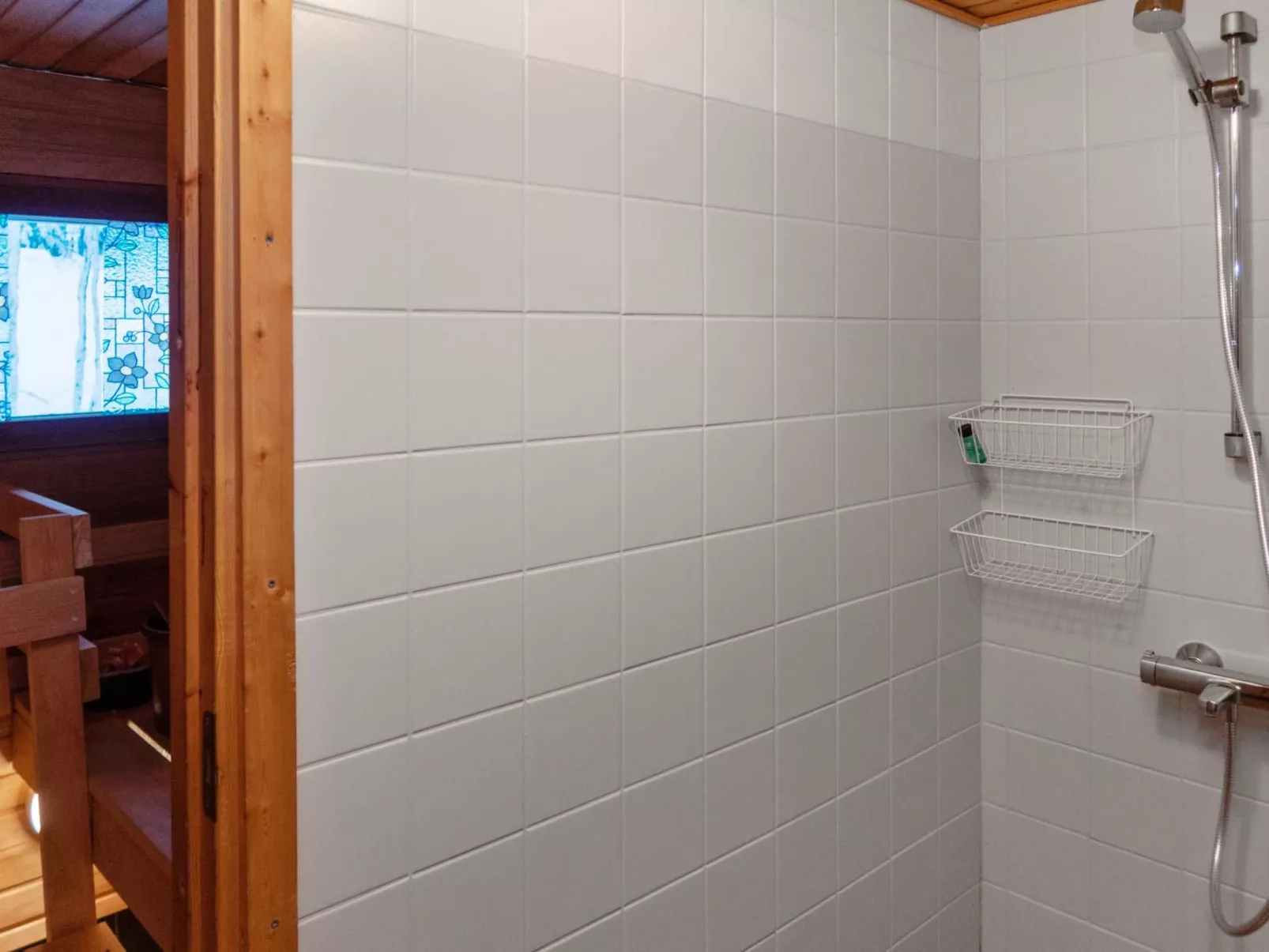 Mustalampi 3 lintukoto-Binnen