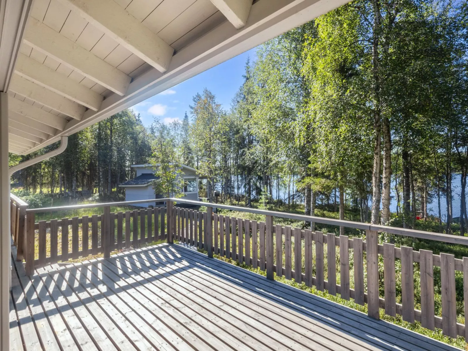 Pohjaslahdentie 17 b-Binnen