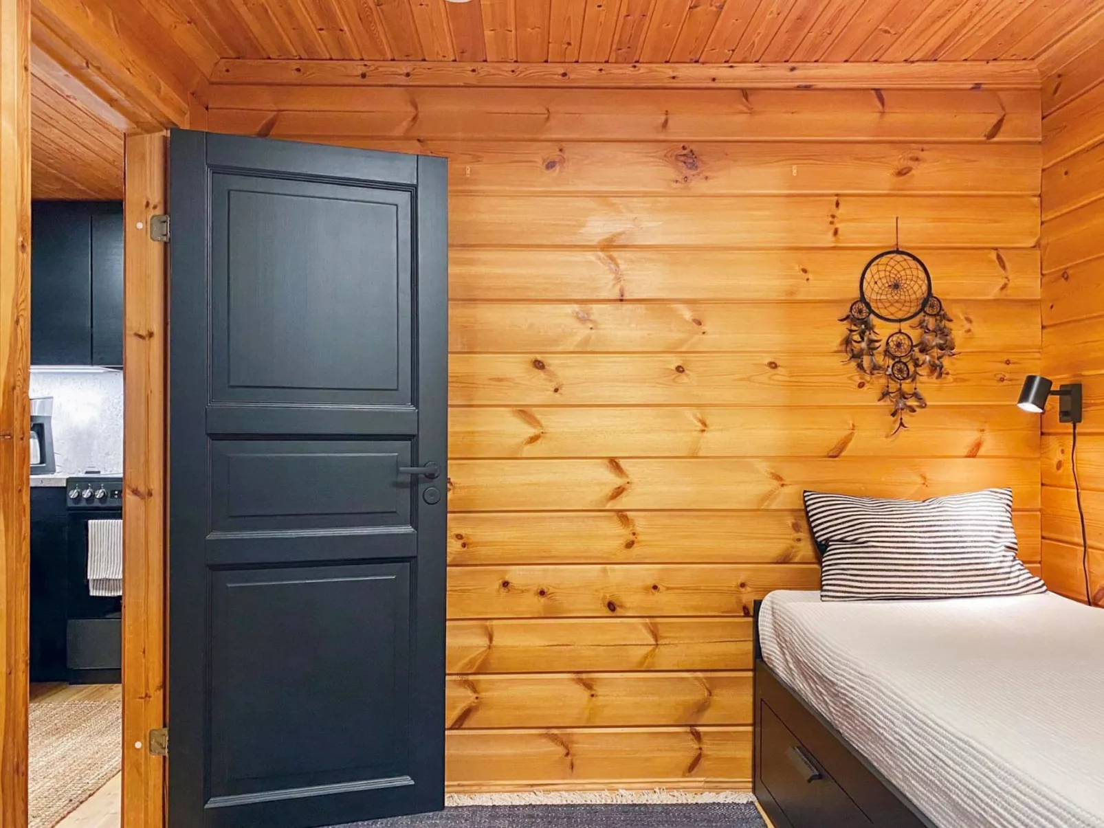 Uolevintie 39b-Binnen