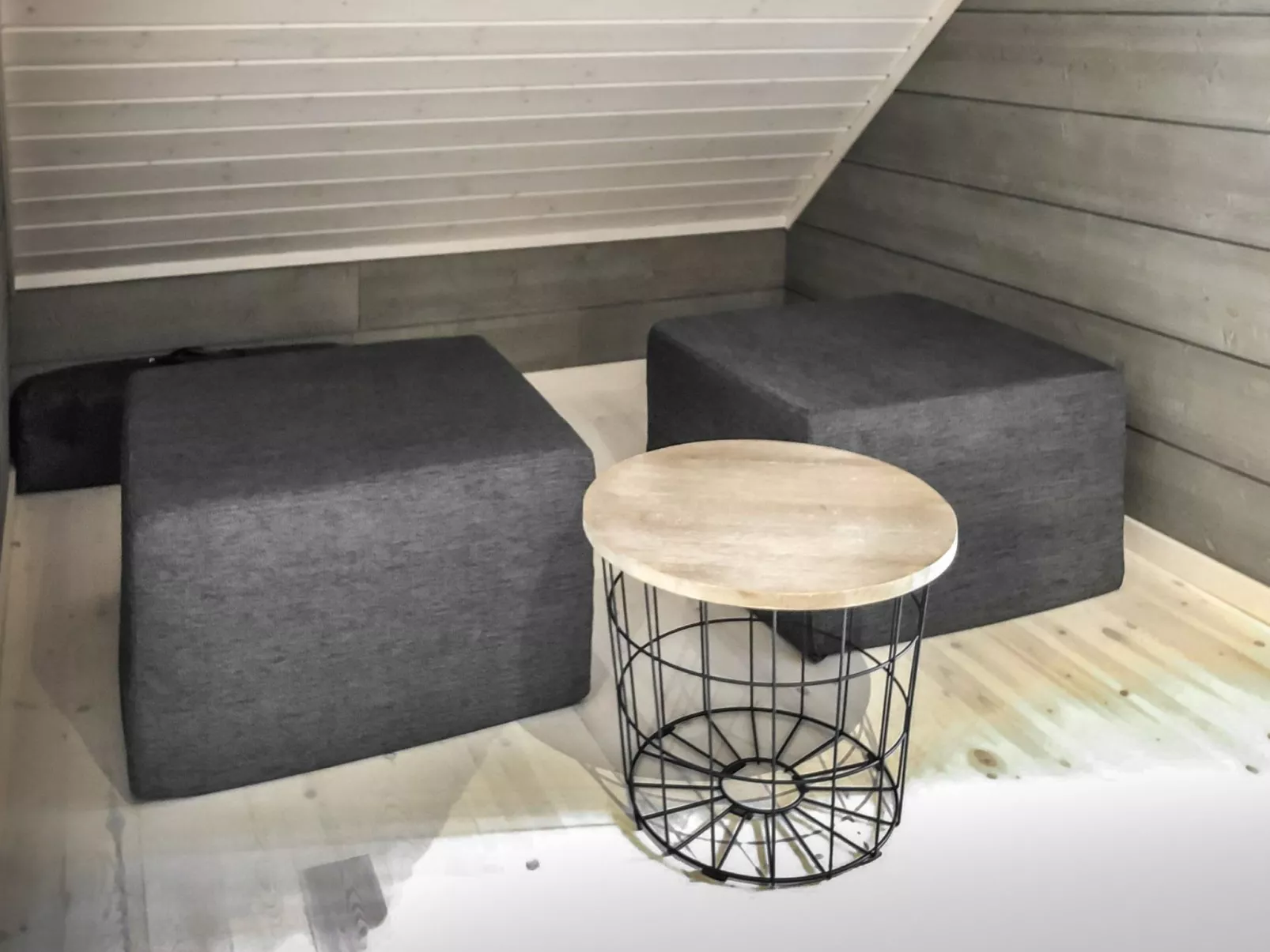 Pajalan hirsitupa-Binnen