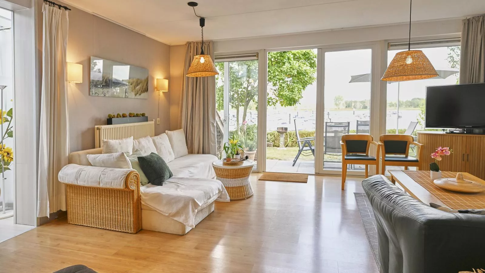 Aan de oever-Woonkamer