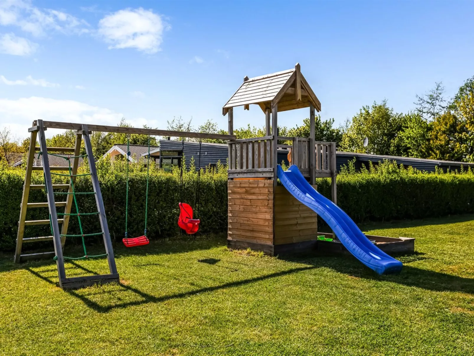 "Helmtrud" - 700m from the sea-Buiten