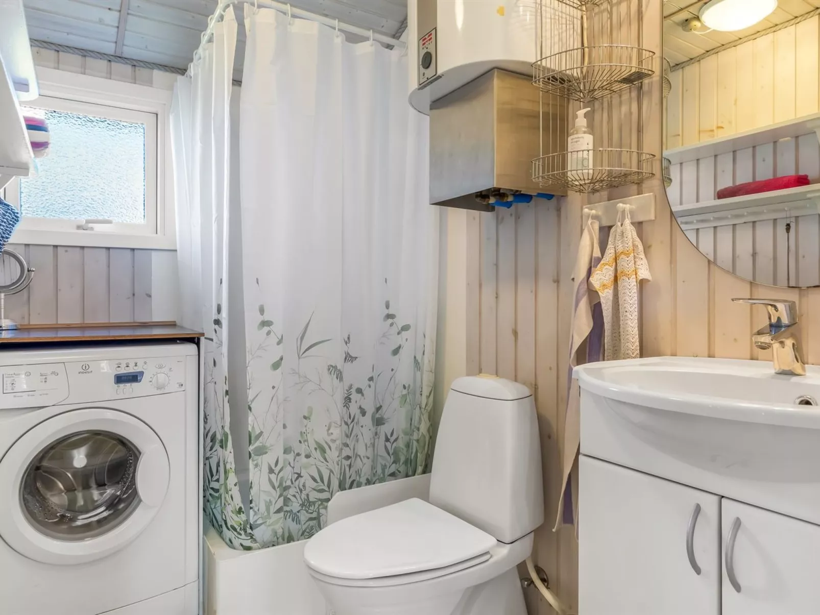 "Raymond" - 175m from the sea-Binnen