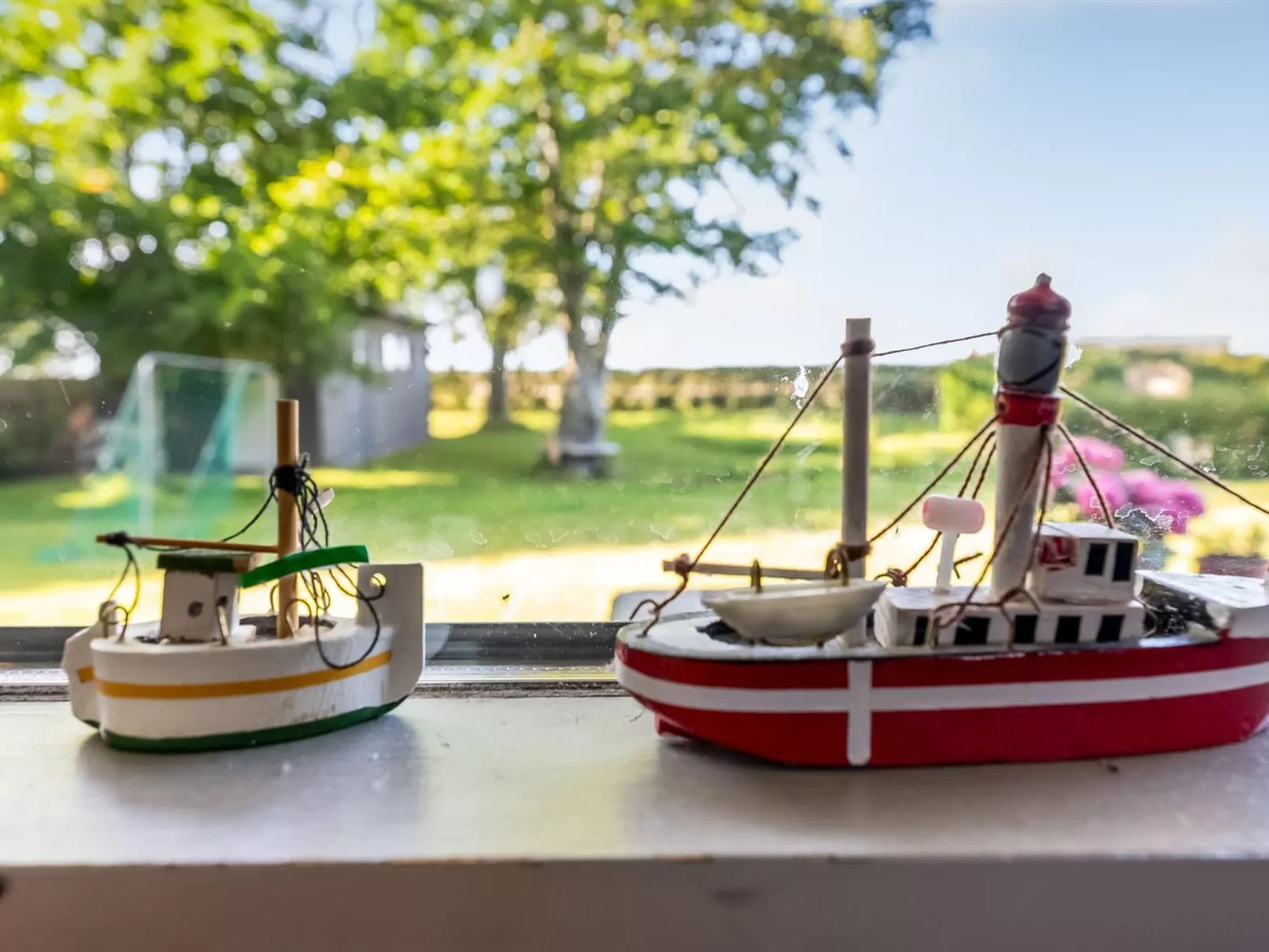 "Meglena" - 250m from the sea-Binnen