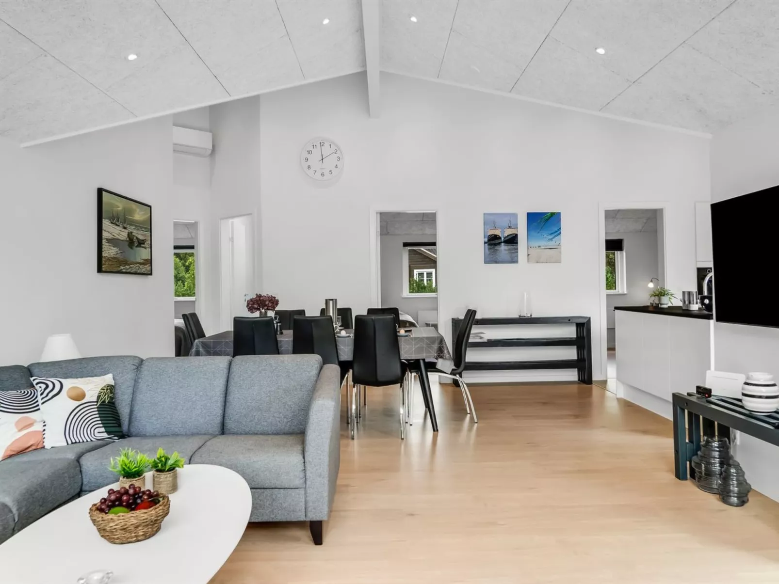 "Abiorn" -  from the sea-Binnen