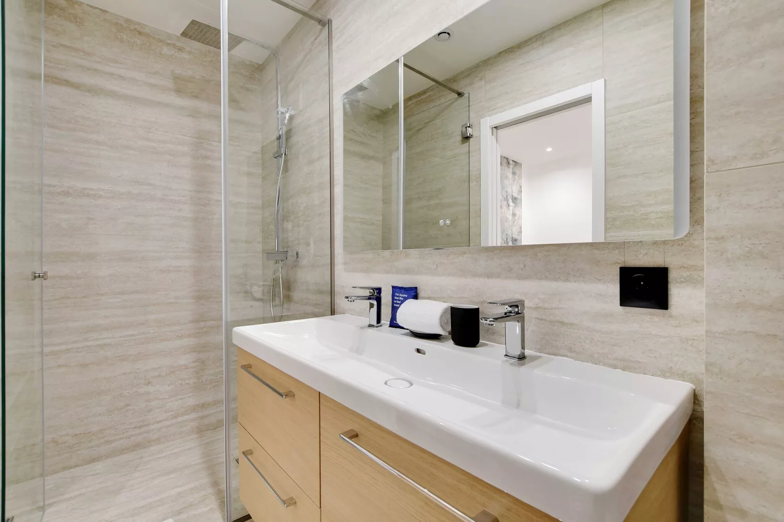 JT-35-RASPAIL-7-Badkamer