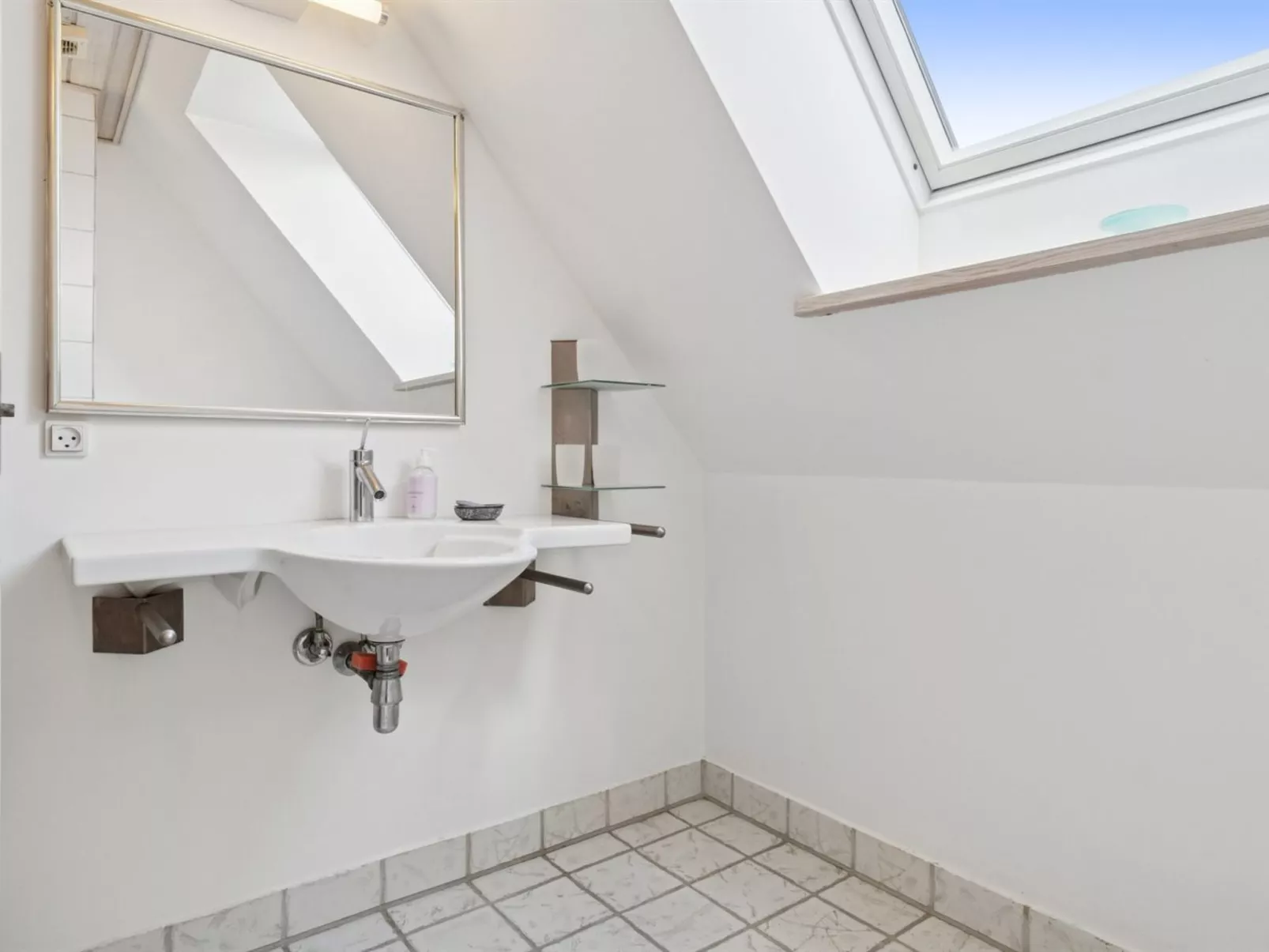 "Habbo" - 300m from the sea-Binnen