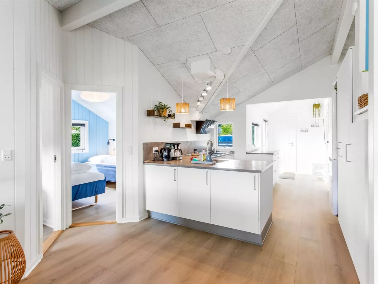 "Eisa" - 75m from the sea-Binnen