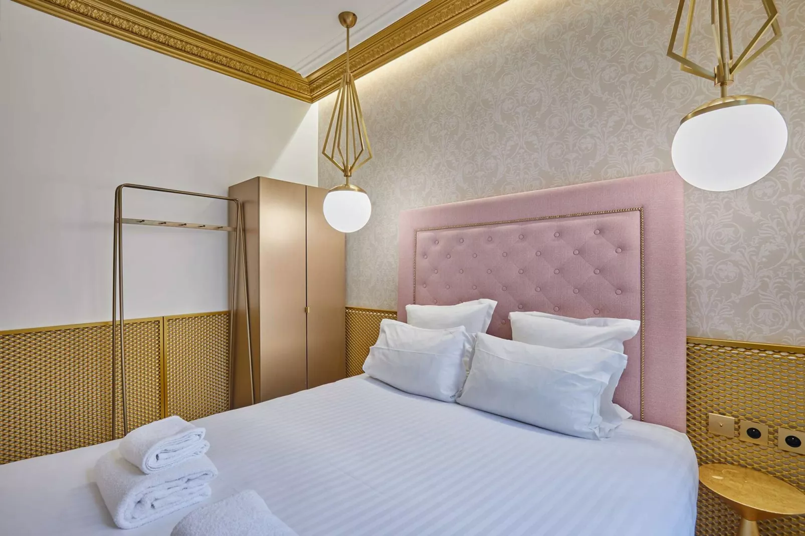 COLISEE D-Image-tags.